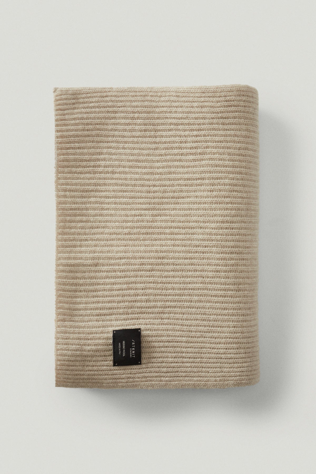 the woolen ribbed scarf ecru