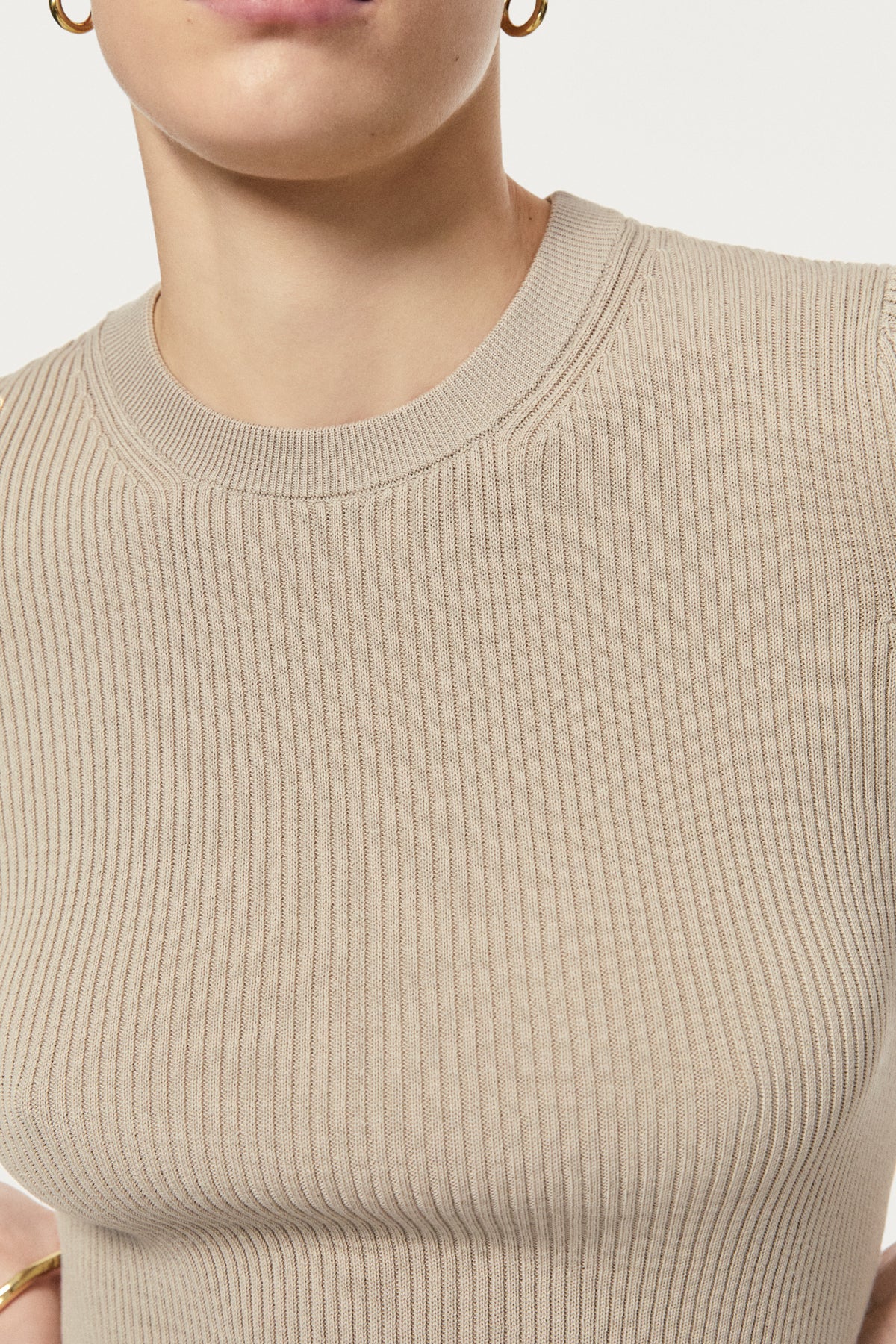 the organic cotton t-shirt wet sand