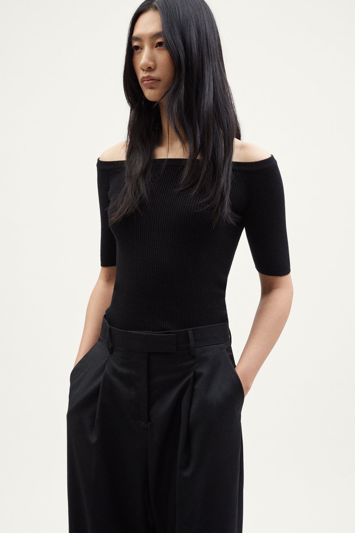 the organic cotton off the shoulder top black