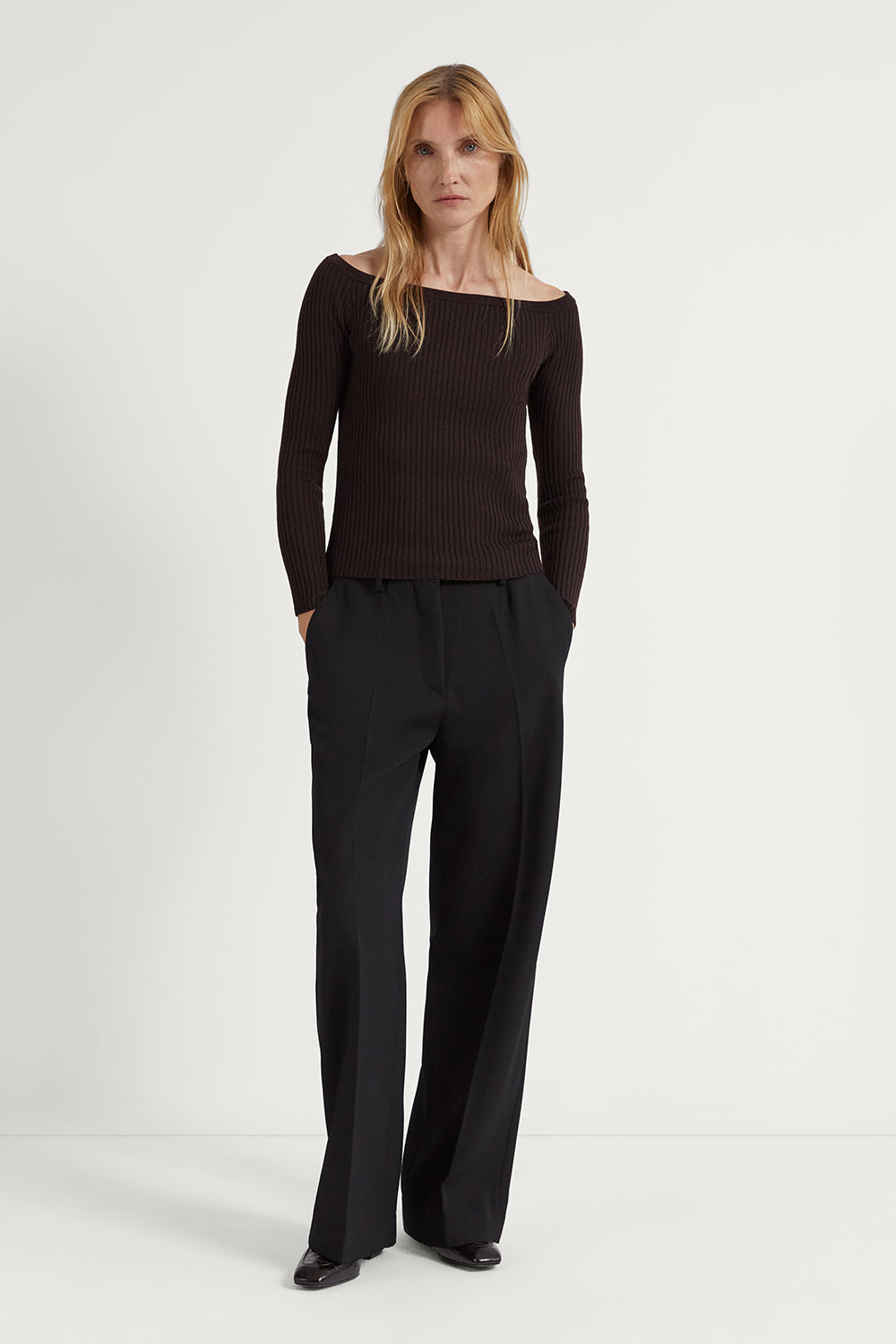The Merino Wool Off-The-Shoulder Top Ebony