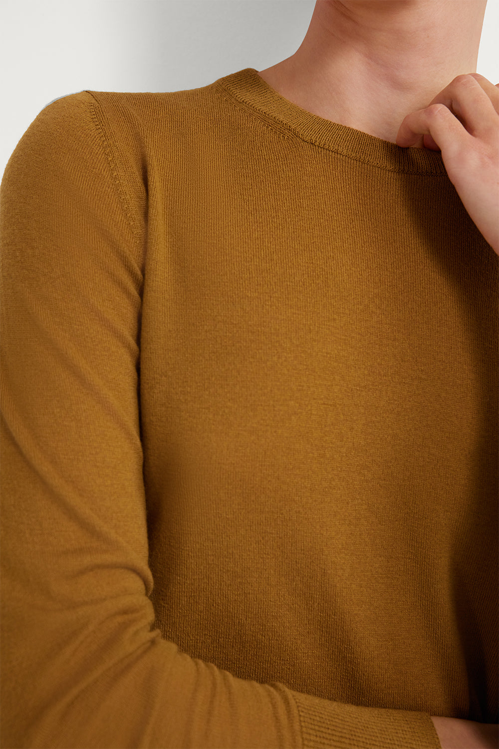 The Ultrasoft Wool Round-Neck Green Curry