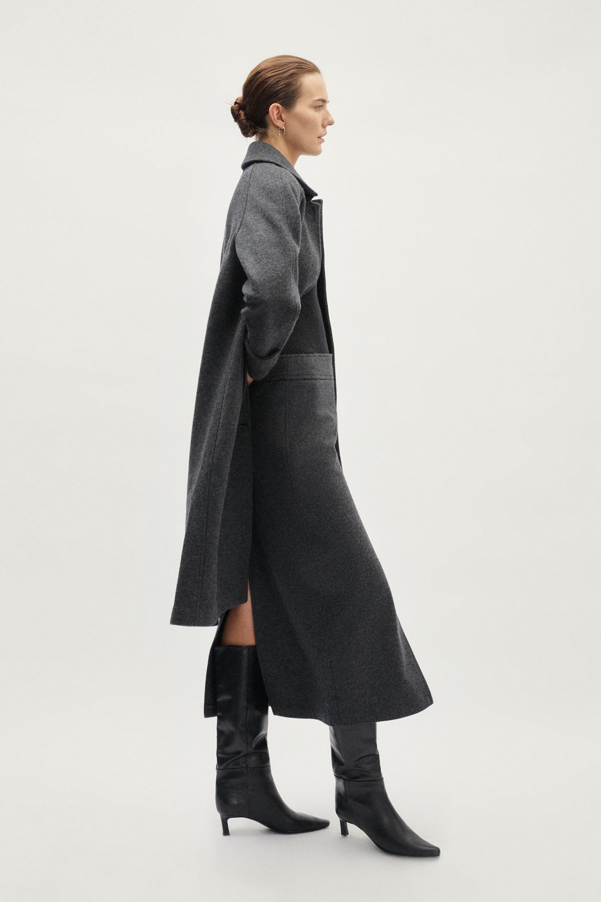 The Woolen Overcoat - grey