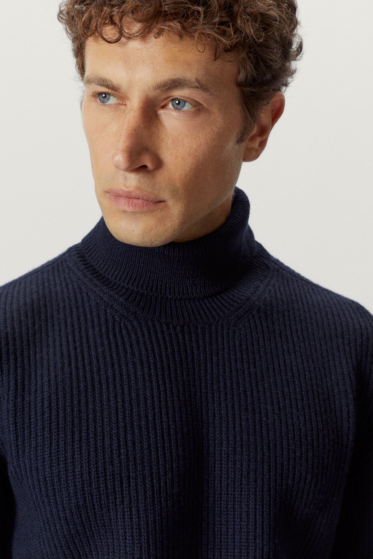 the merino wool ribbed high neck oxford blue