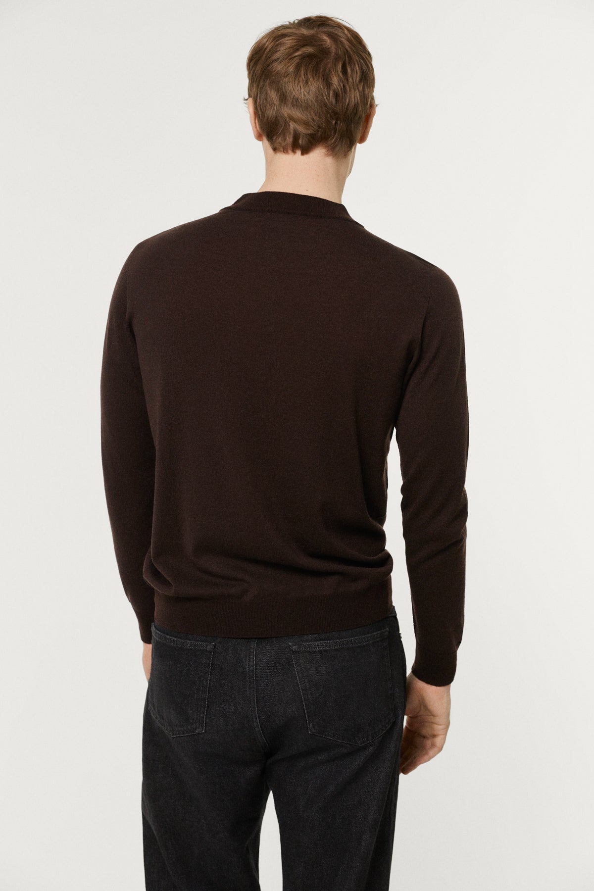 The Ultrasoft Wool Mock-Neck brown