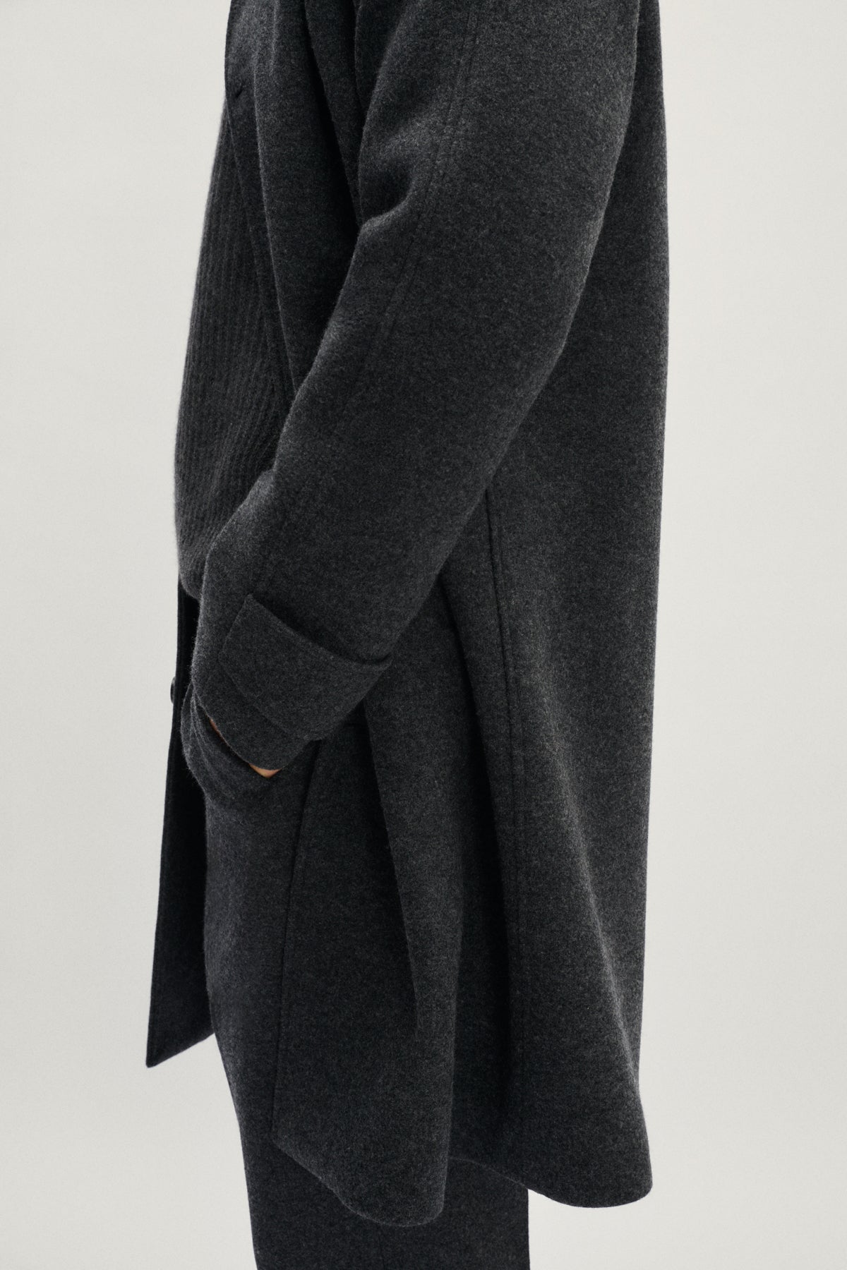 The Woolen Coat - grey