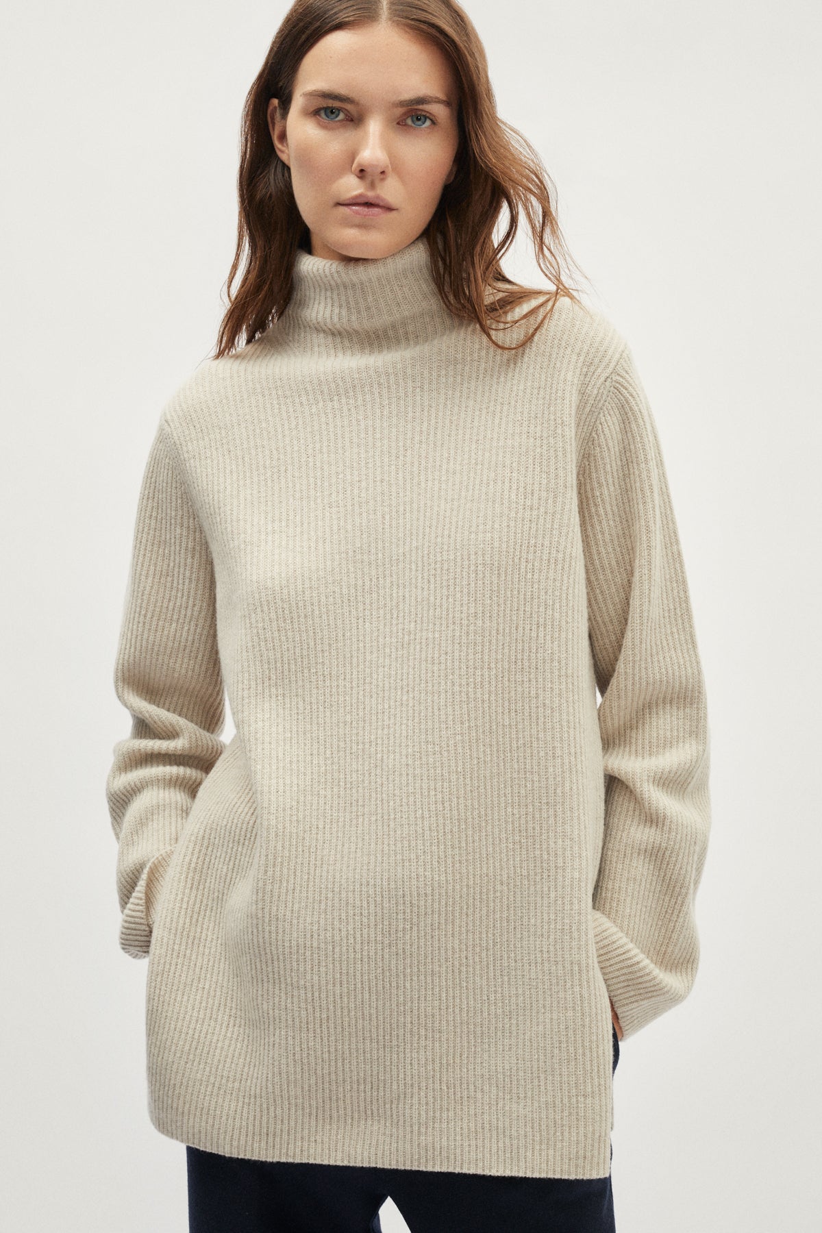 The Woolen Sleek High-neck - ecru