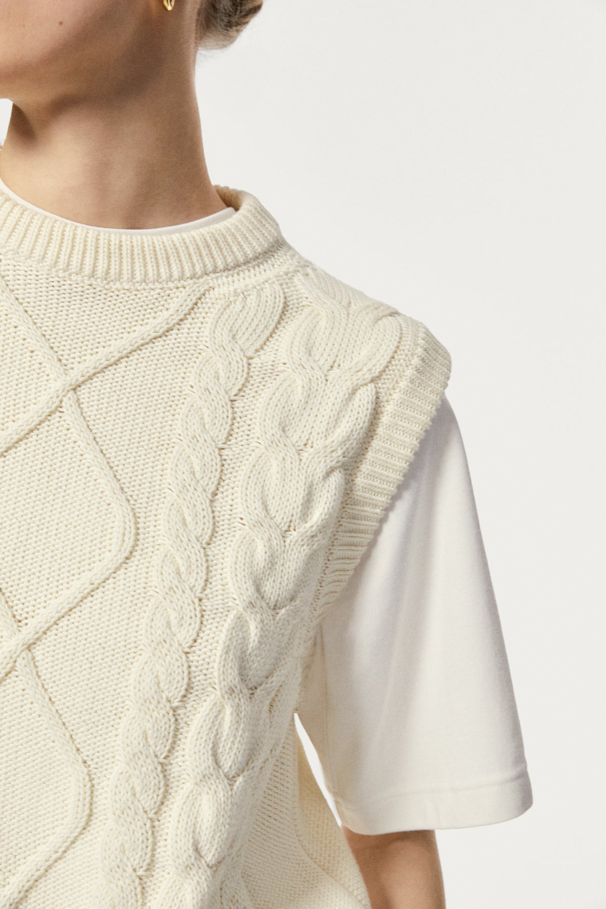 The Organic Cotton Aran Tricot Vest milk white
