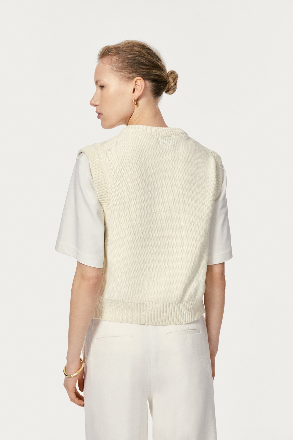 The Organic Cotton Aran Tricot Vest milk white
