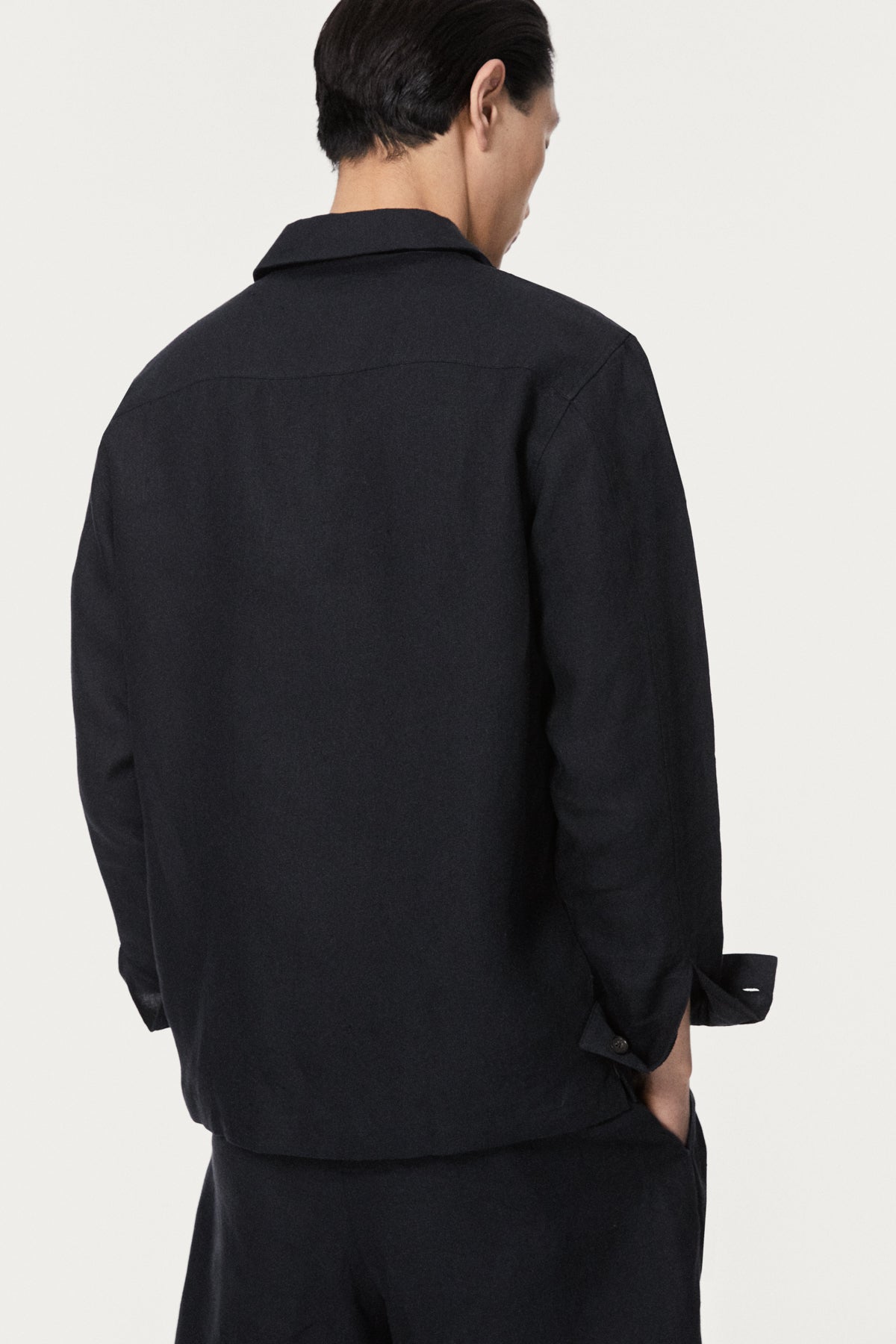 The Linen Twill Overshirt - dark blue