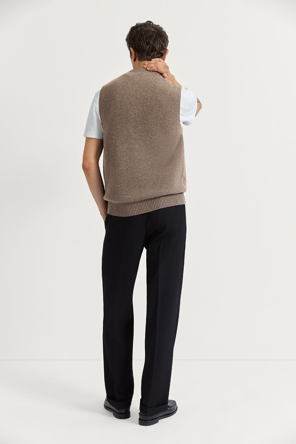 The Woolen Vest Taupe