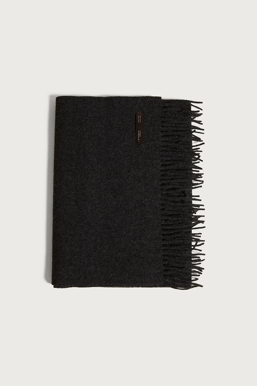 The Fringed Wool Scarf Darkgrey