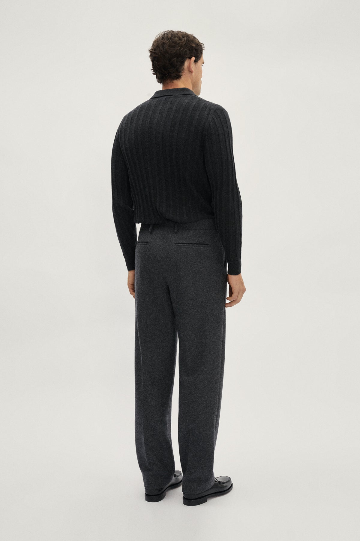 The Woolen Trousers - grey