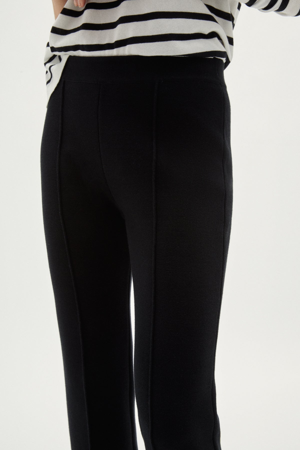 the organic cotton straight leg pants black