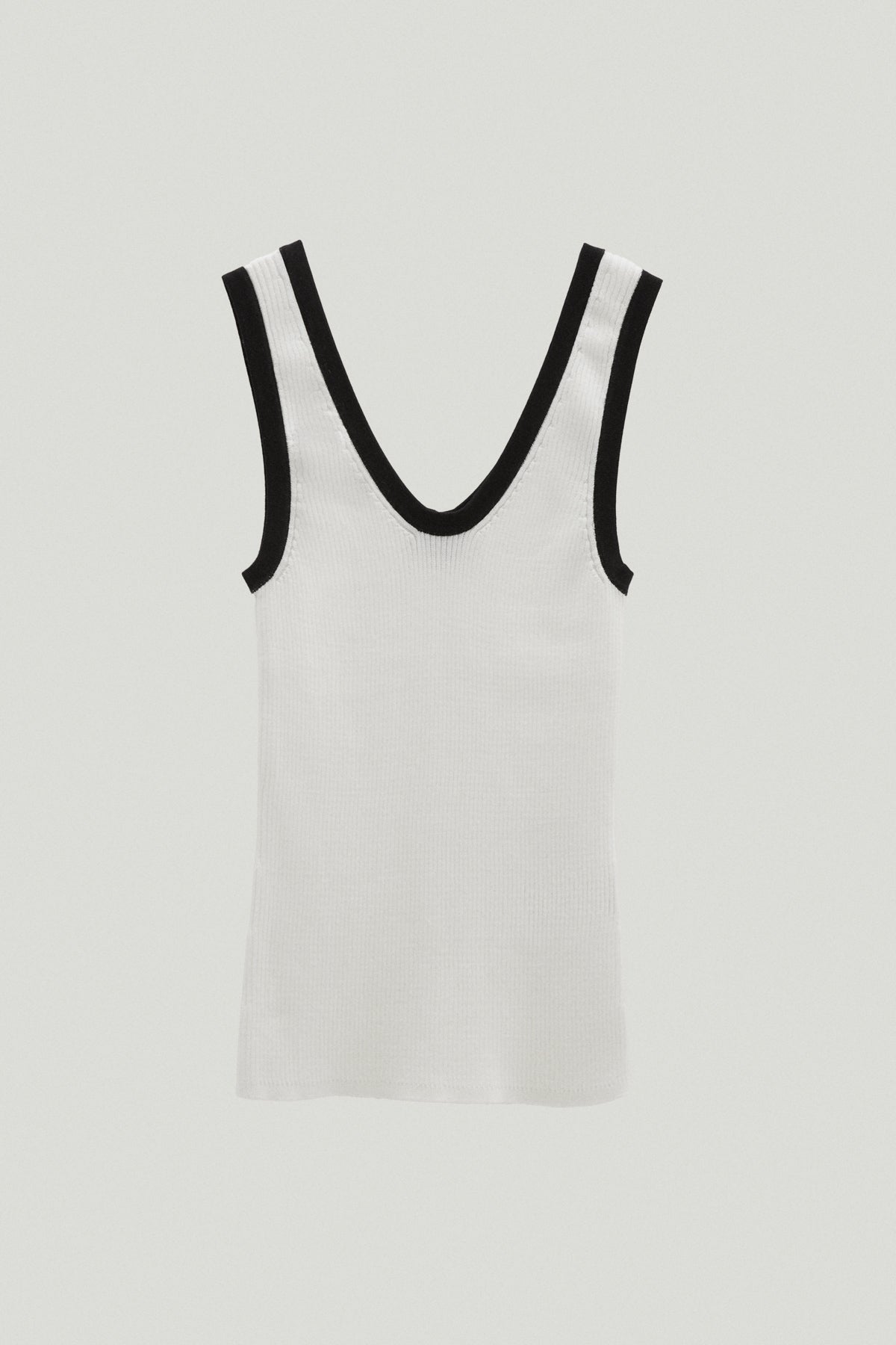 the organic cotton ribbed v neck tank top milk white
