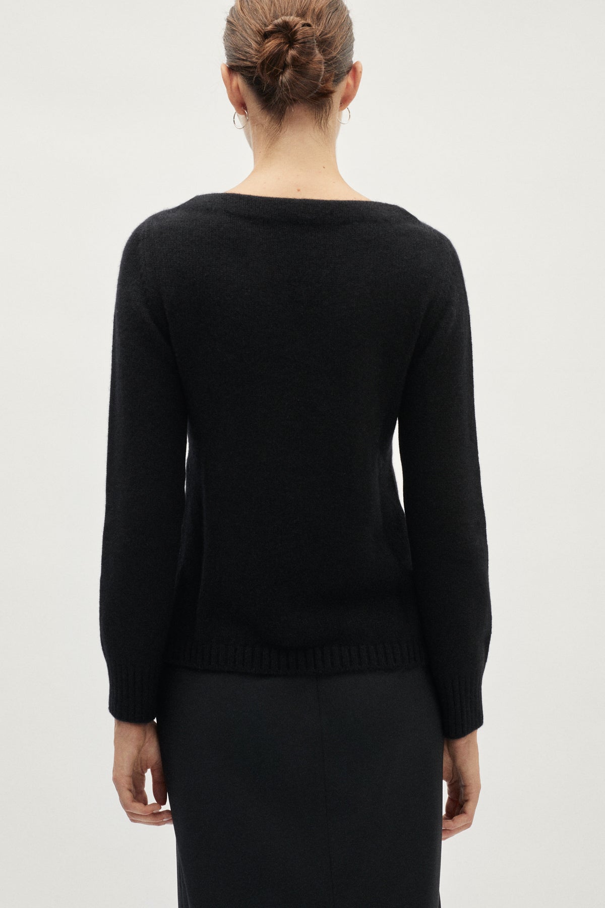 The ReCashmere Close-fit Sweater - black