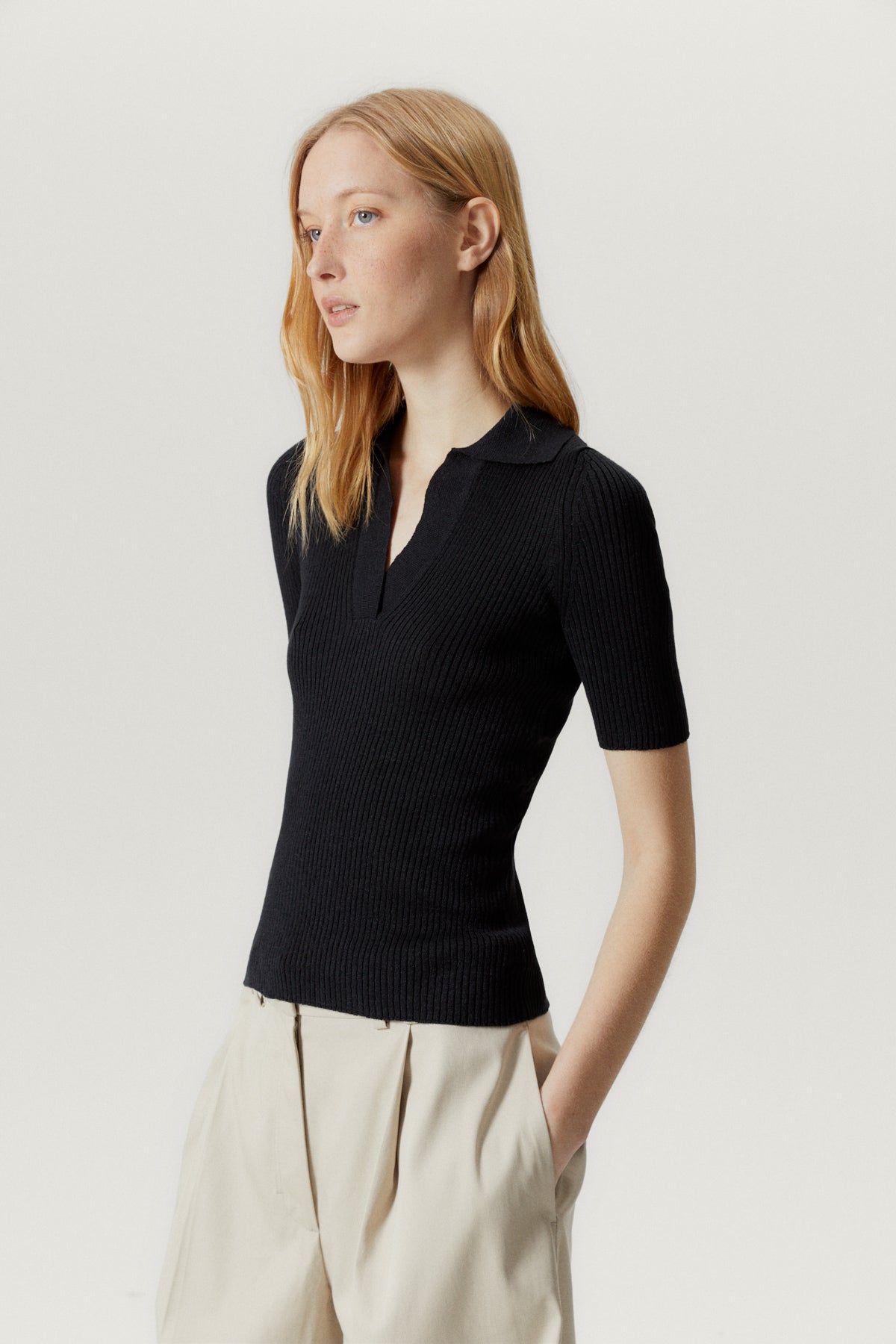 the linen cotton ribbed polo black
