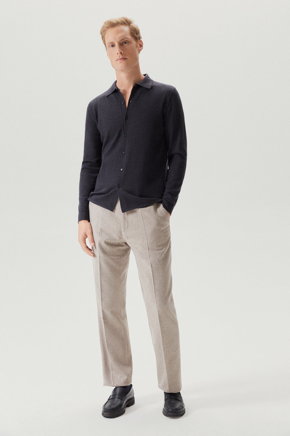 the merino wool knit shirt anthracite