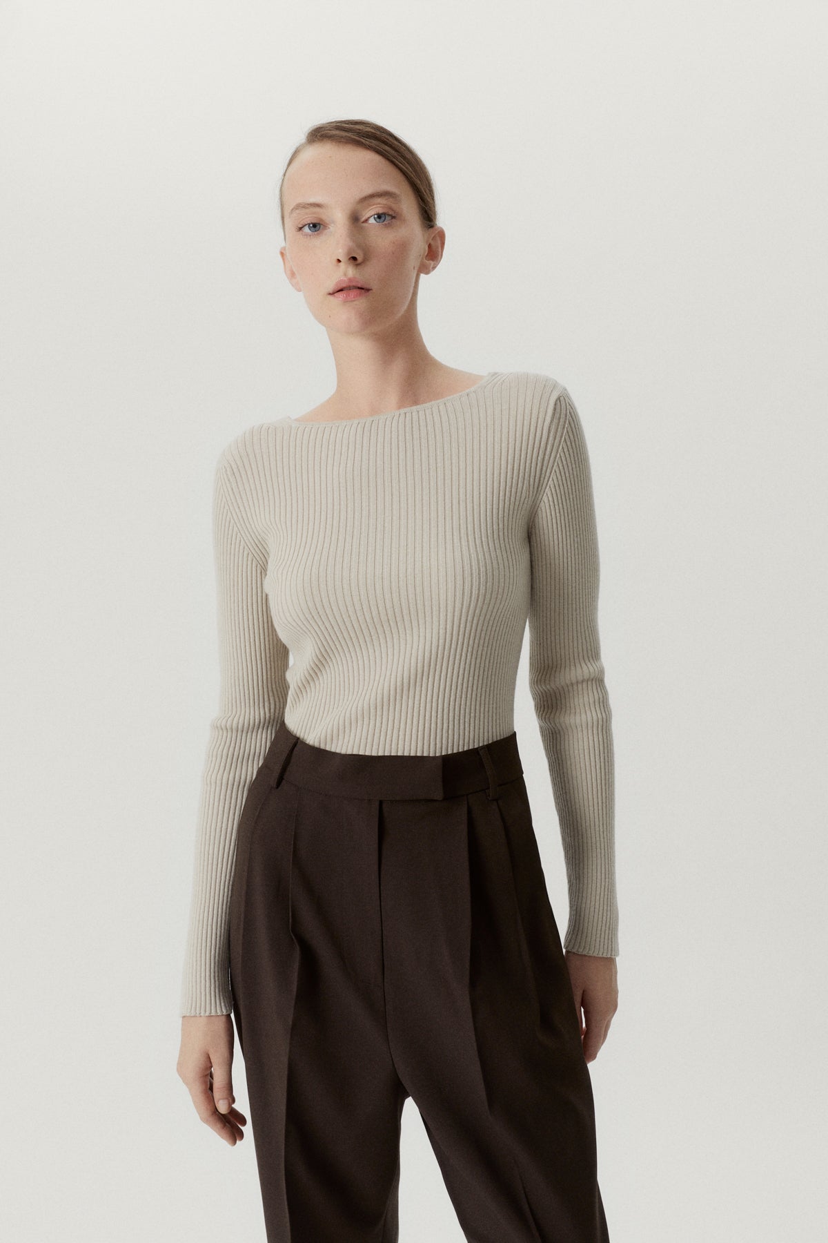 the merino wool back neckline top pearl