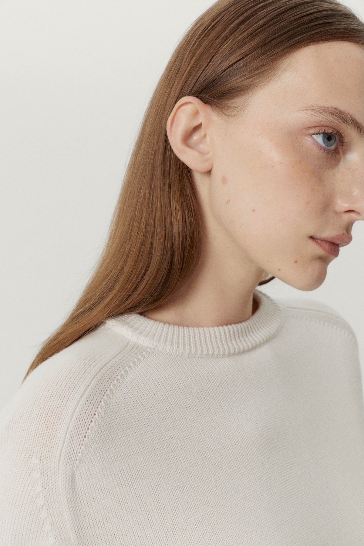 the merino wool boxy sweater snow white