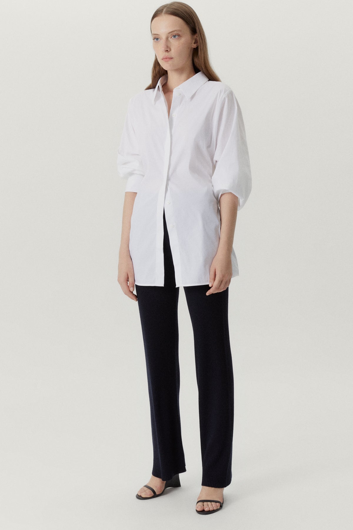 the merino wool ribbed pants x oxford blue