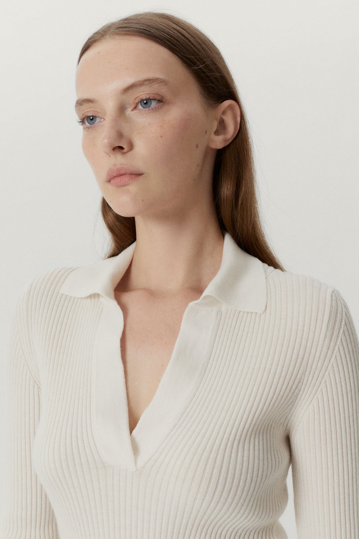 the merino wool ribbed polo snow white