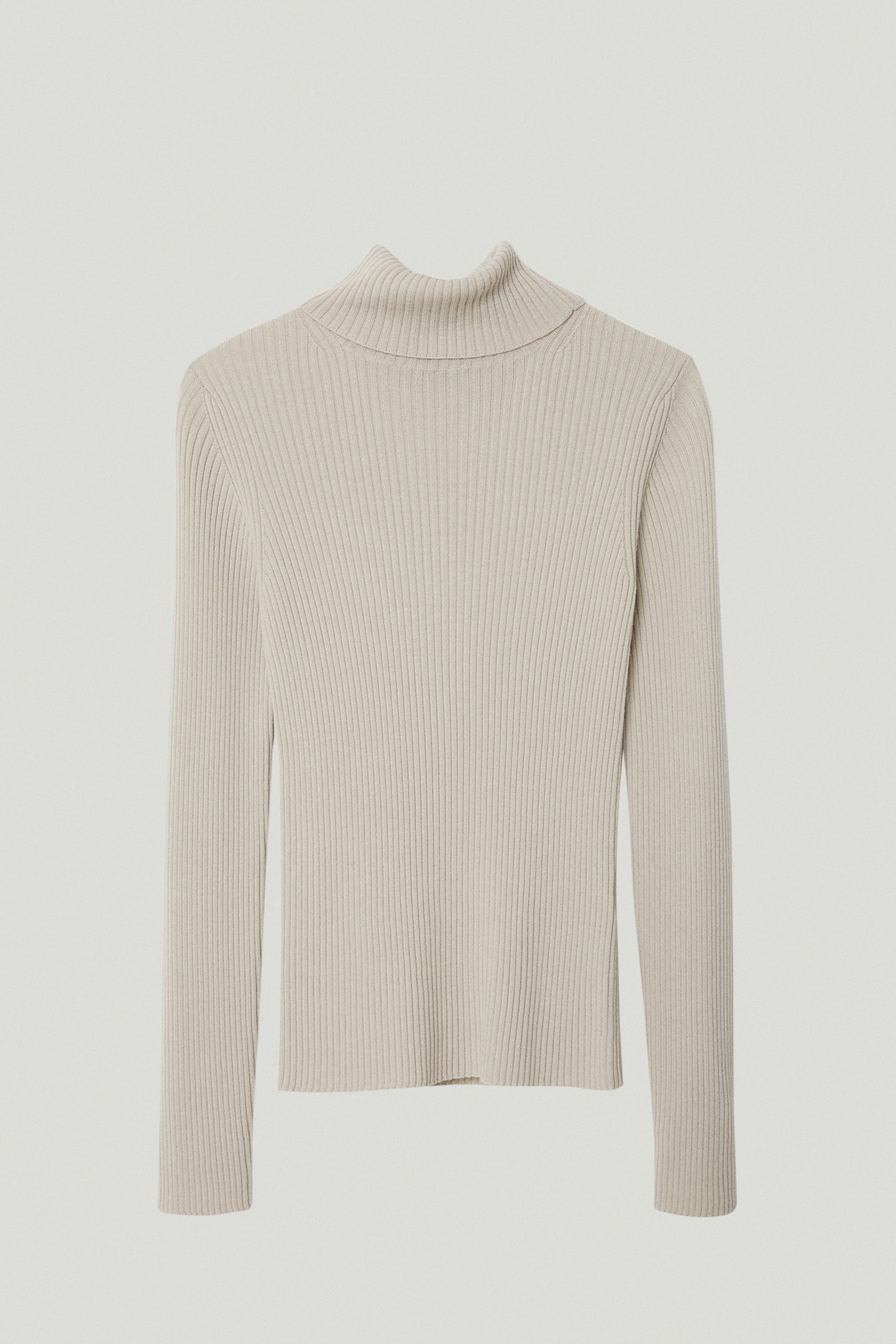the merino wool ribbed roll neck pearl