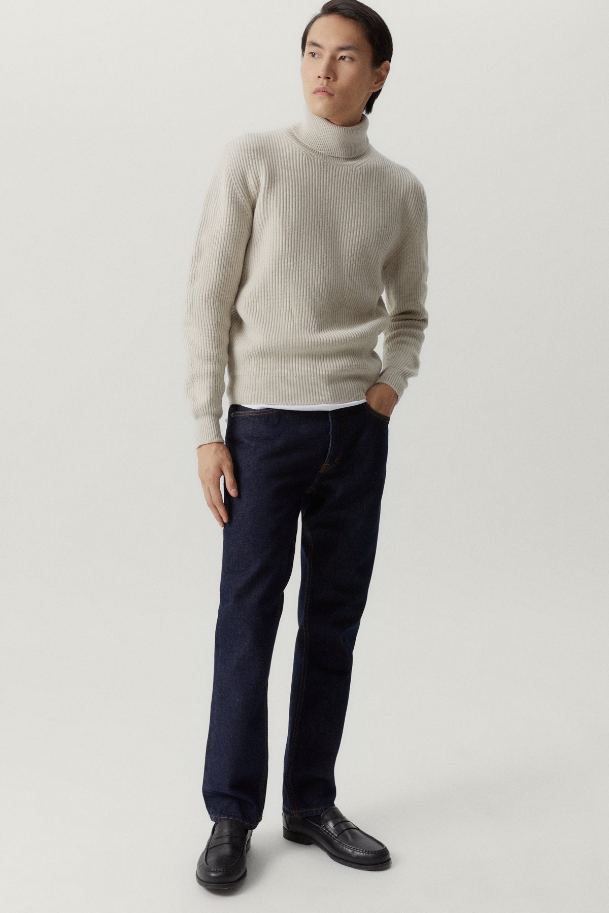 the merino wool ribbed high neck pearl
