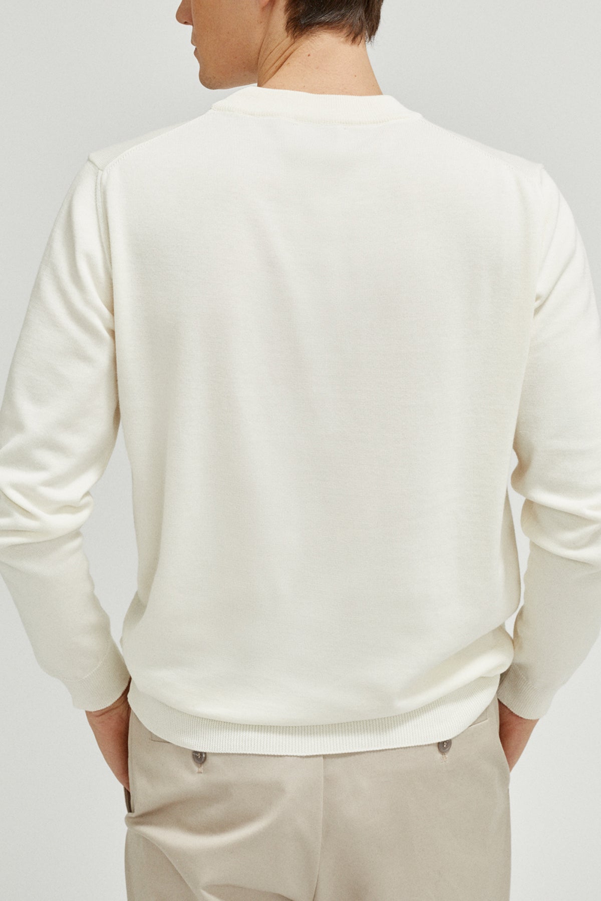 Le pull léger en coton biologique