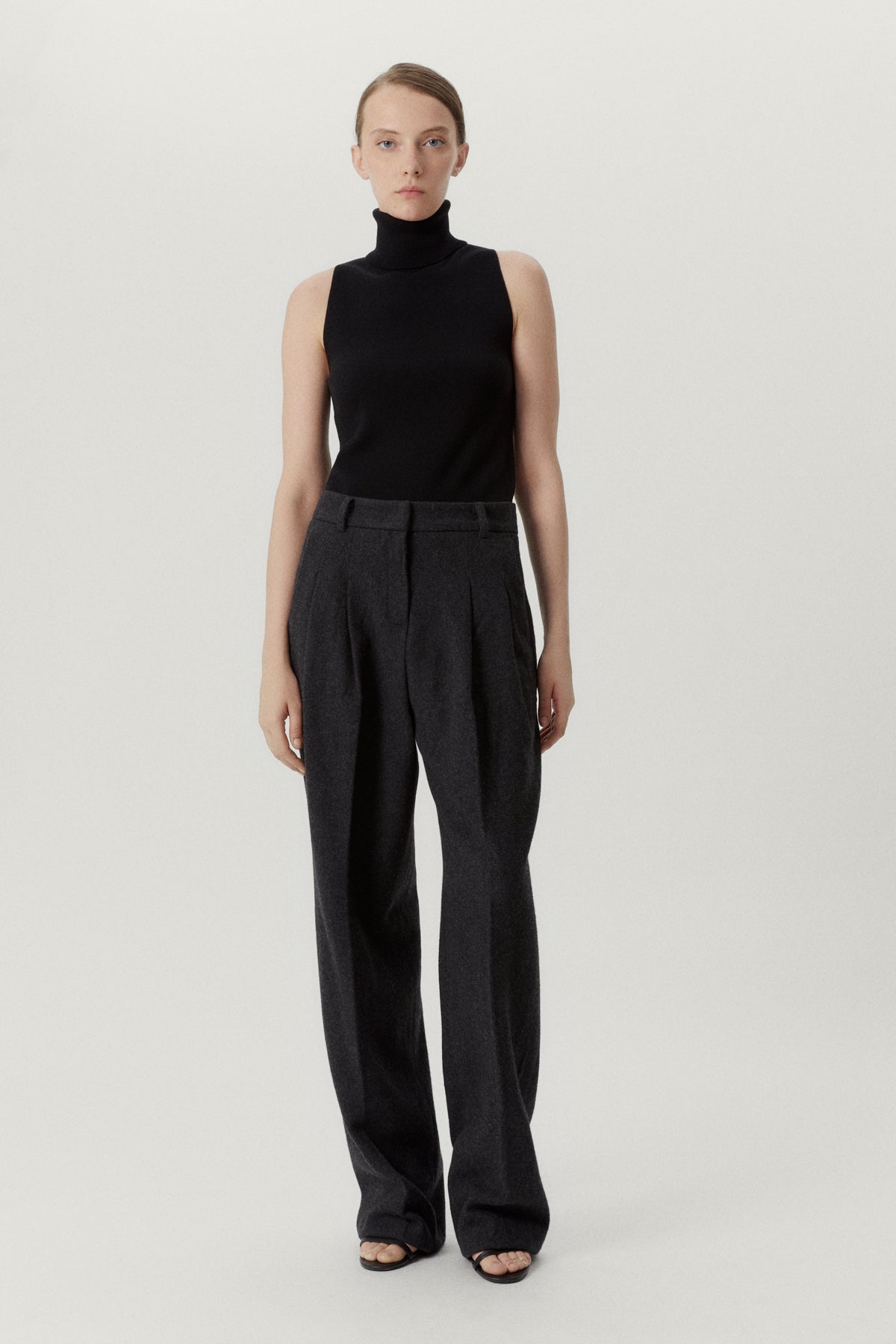 the ultrasoft wool a line top black
