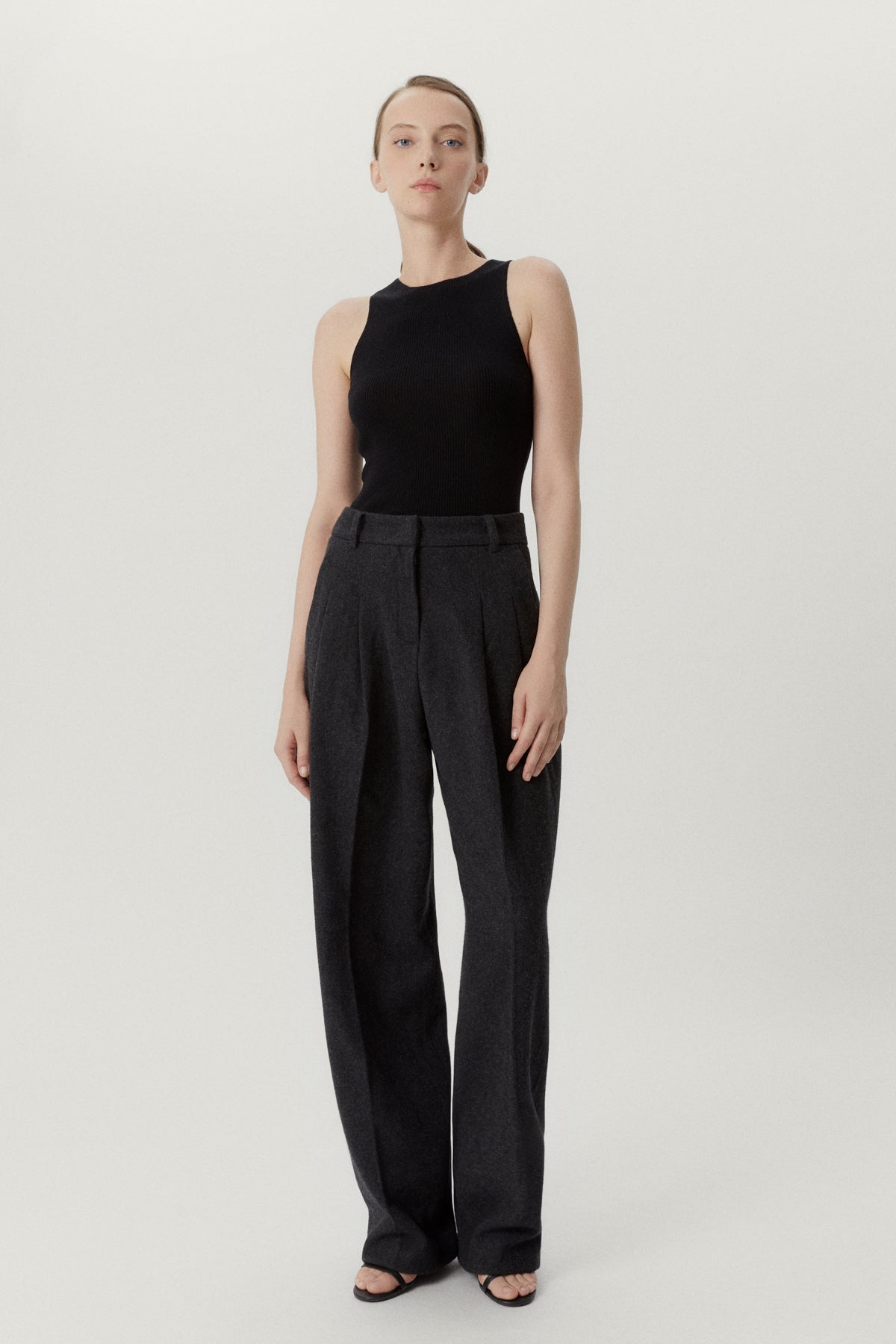 the ultrasoft wool ribbed tank top black
