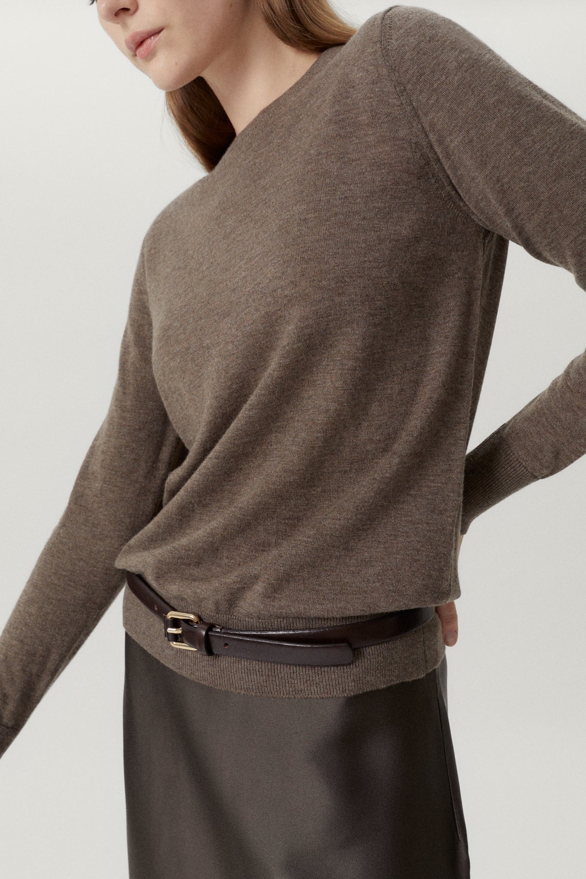 the ultrasoft wool round neck brown melange