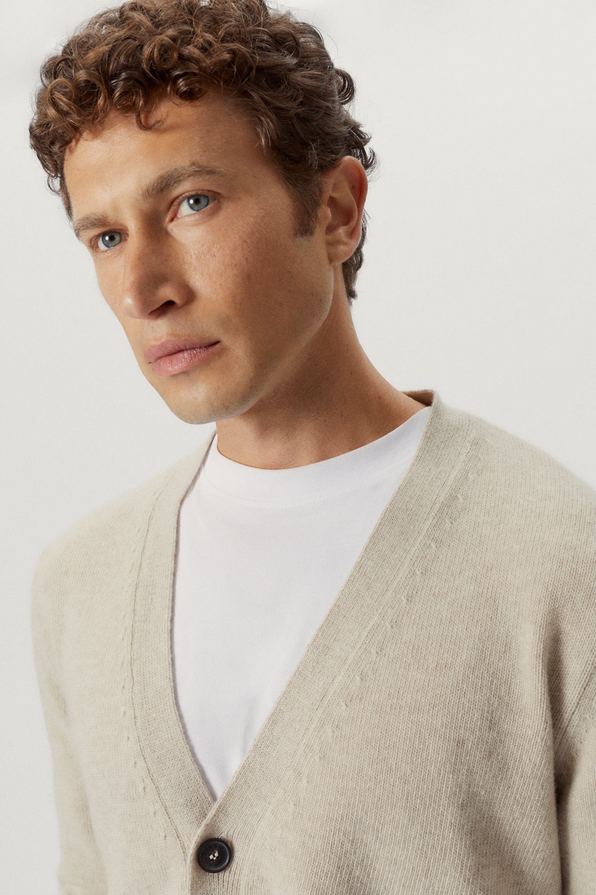 the woolen cardigan ecru