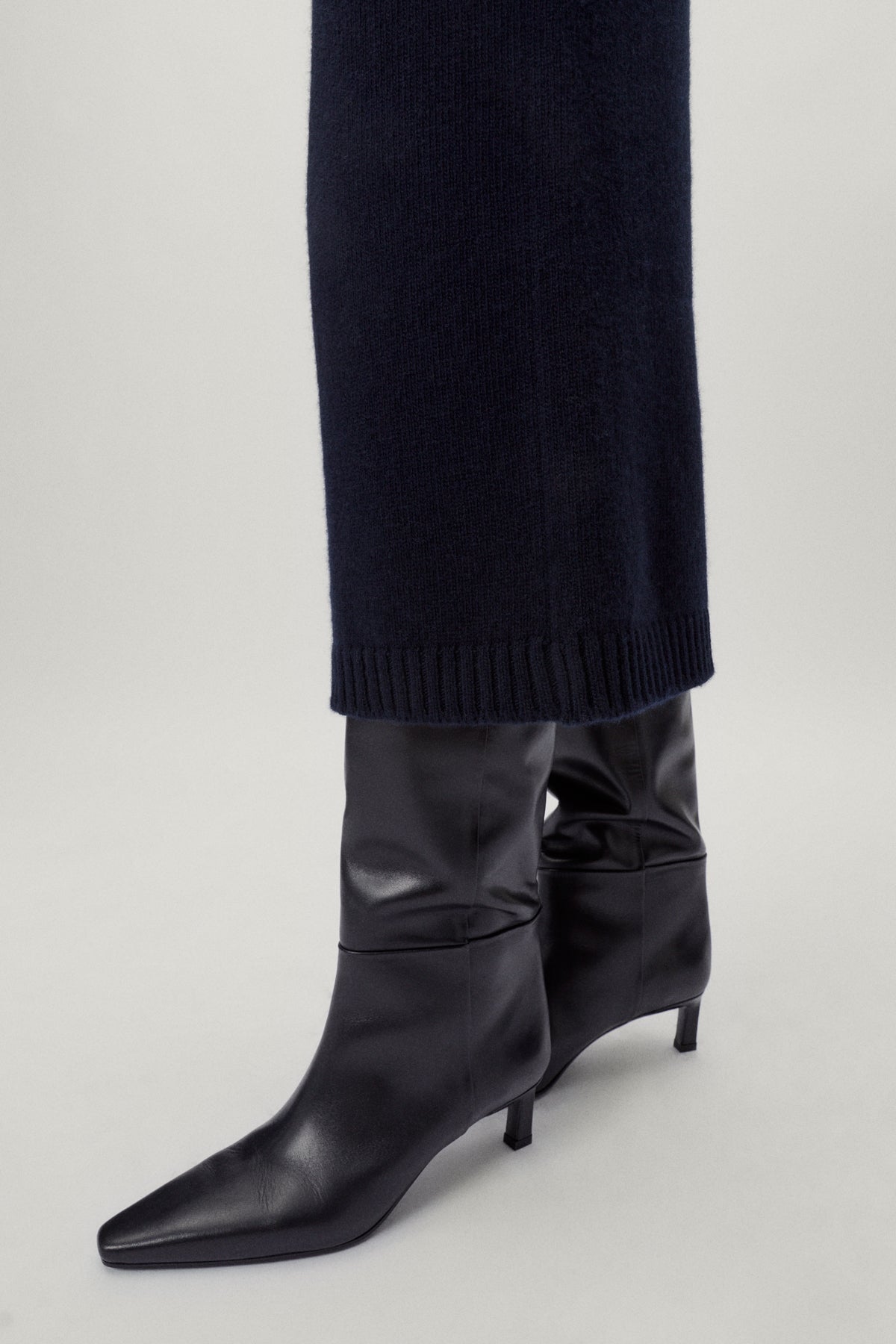 the woolen pencil skirt blue navy