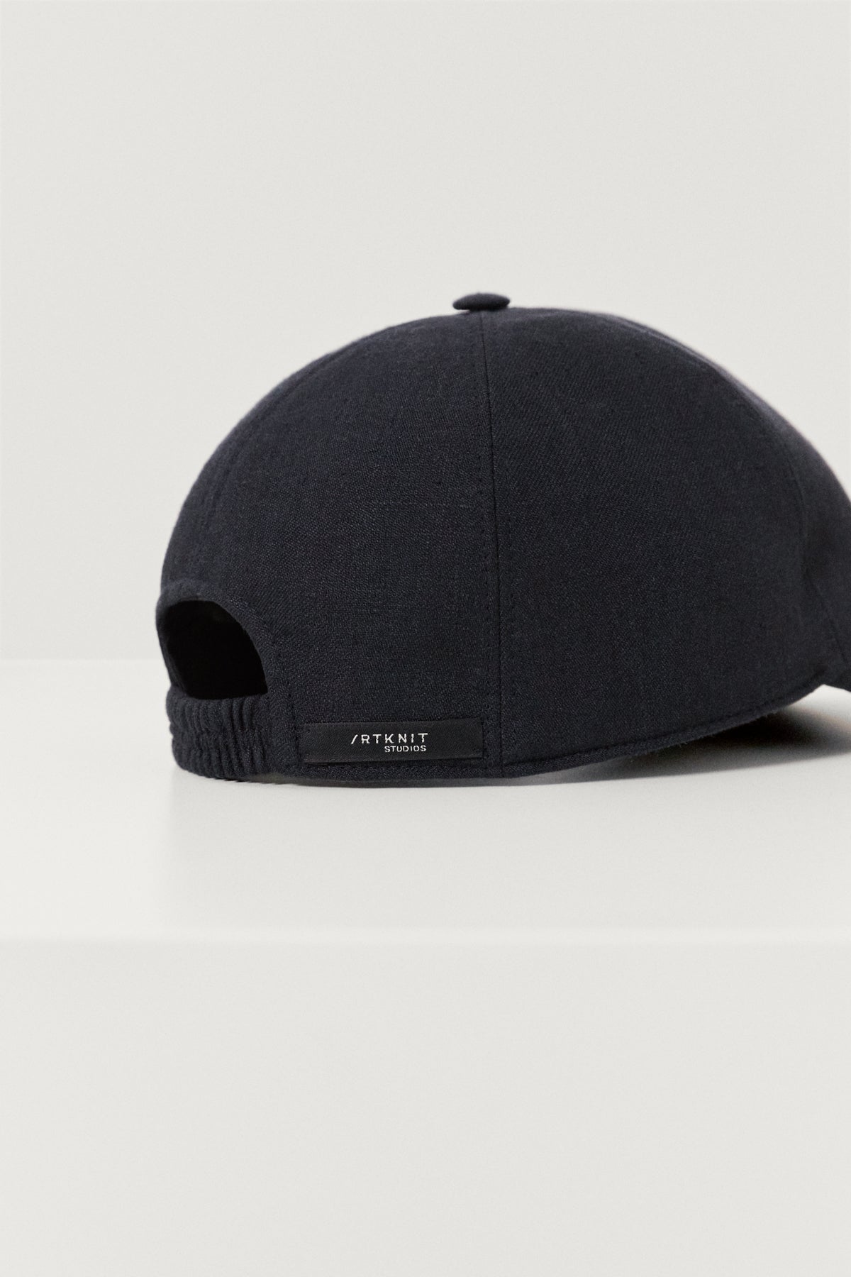 The Linen Twill Baseball Hat - black-navy