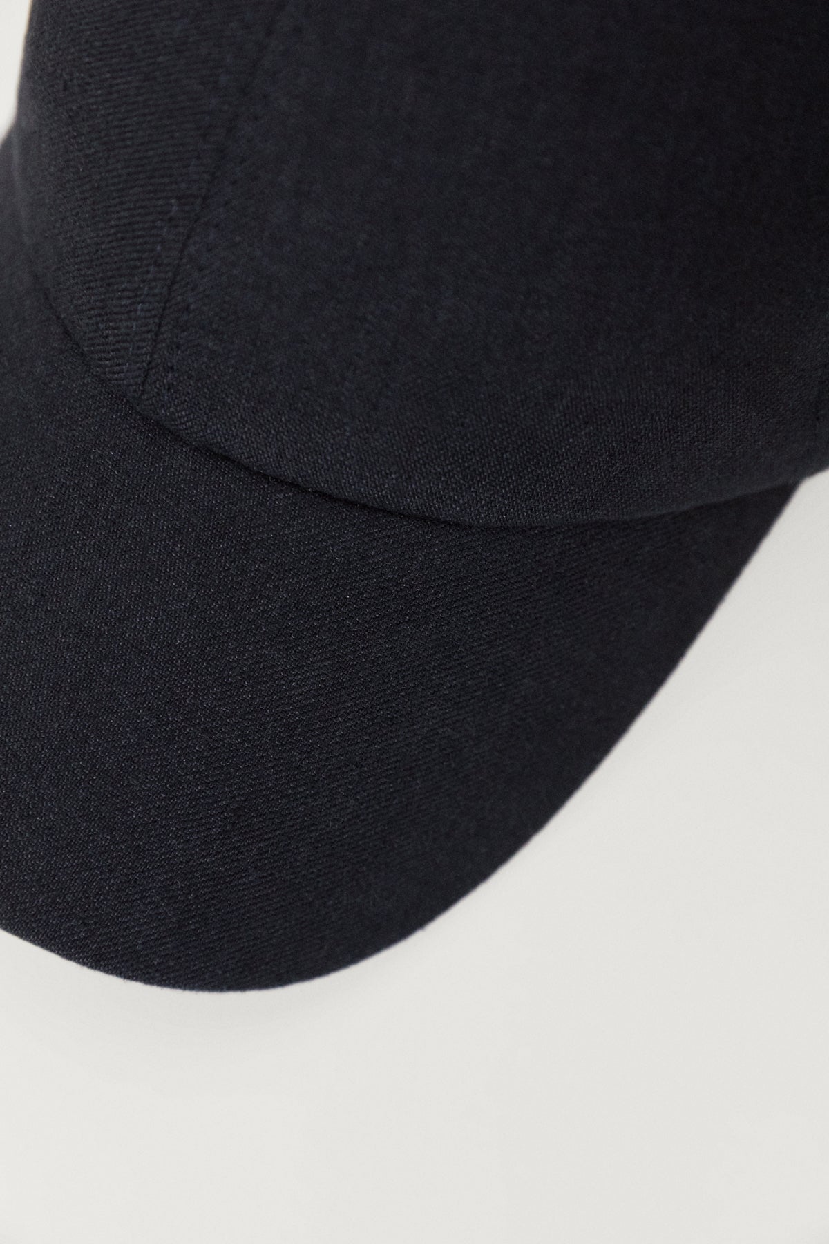 The Linen Twill Baseball Hat - black-navy