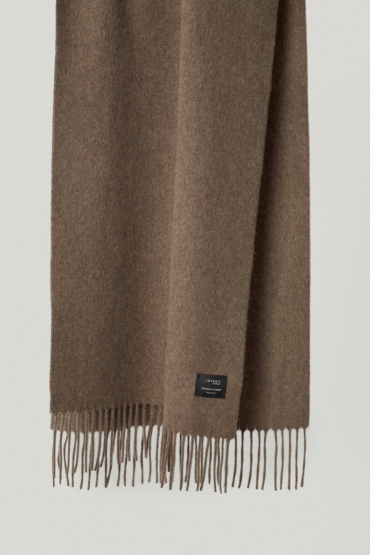 the regenerated cashmere scarf natural brown