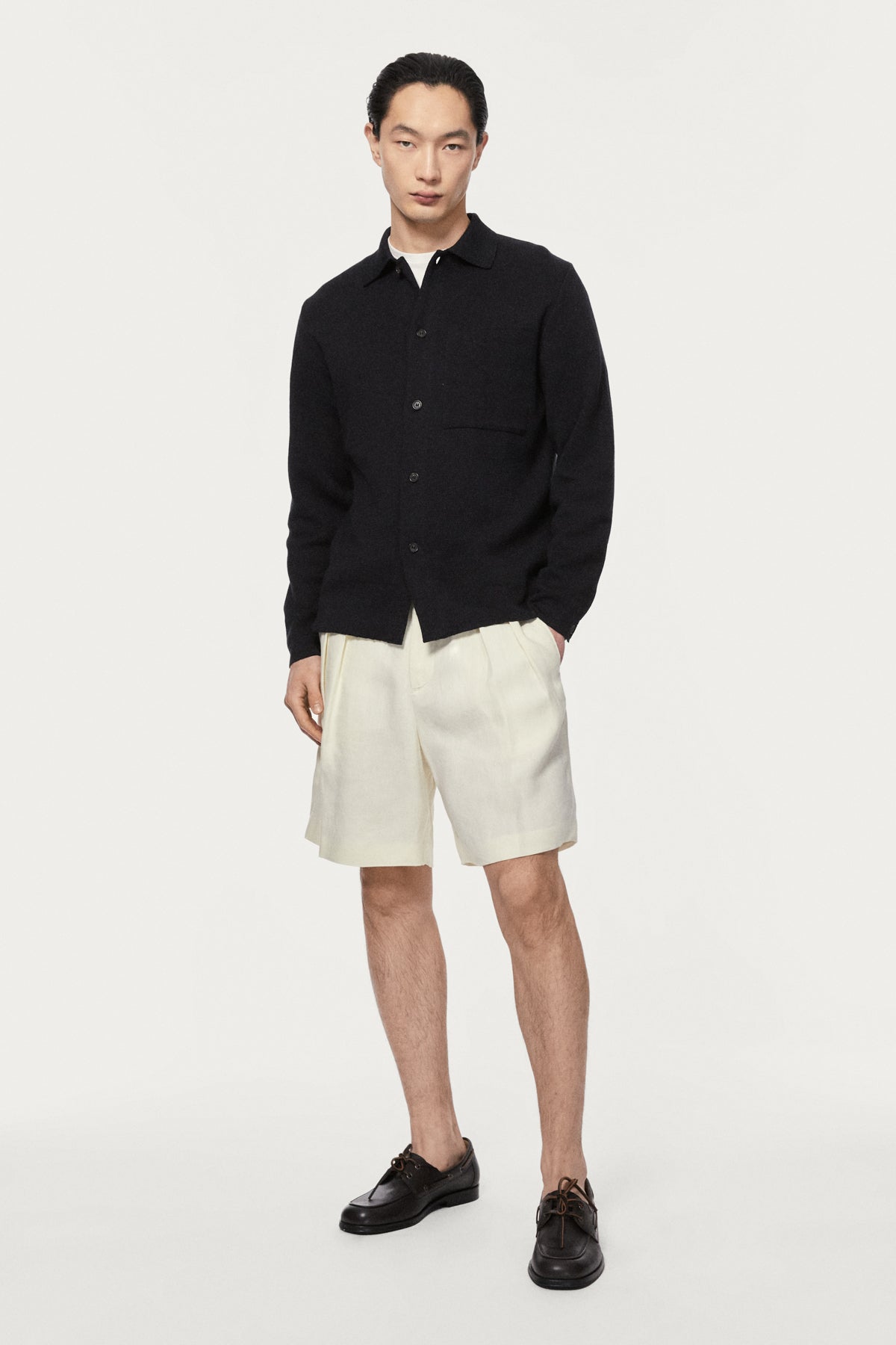 The Linen Cotton Lightweight Overshirt - black