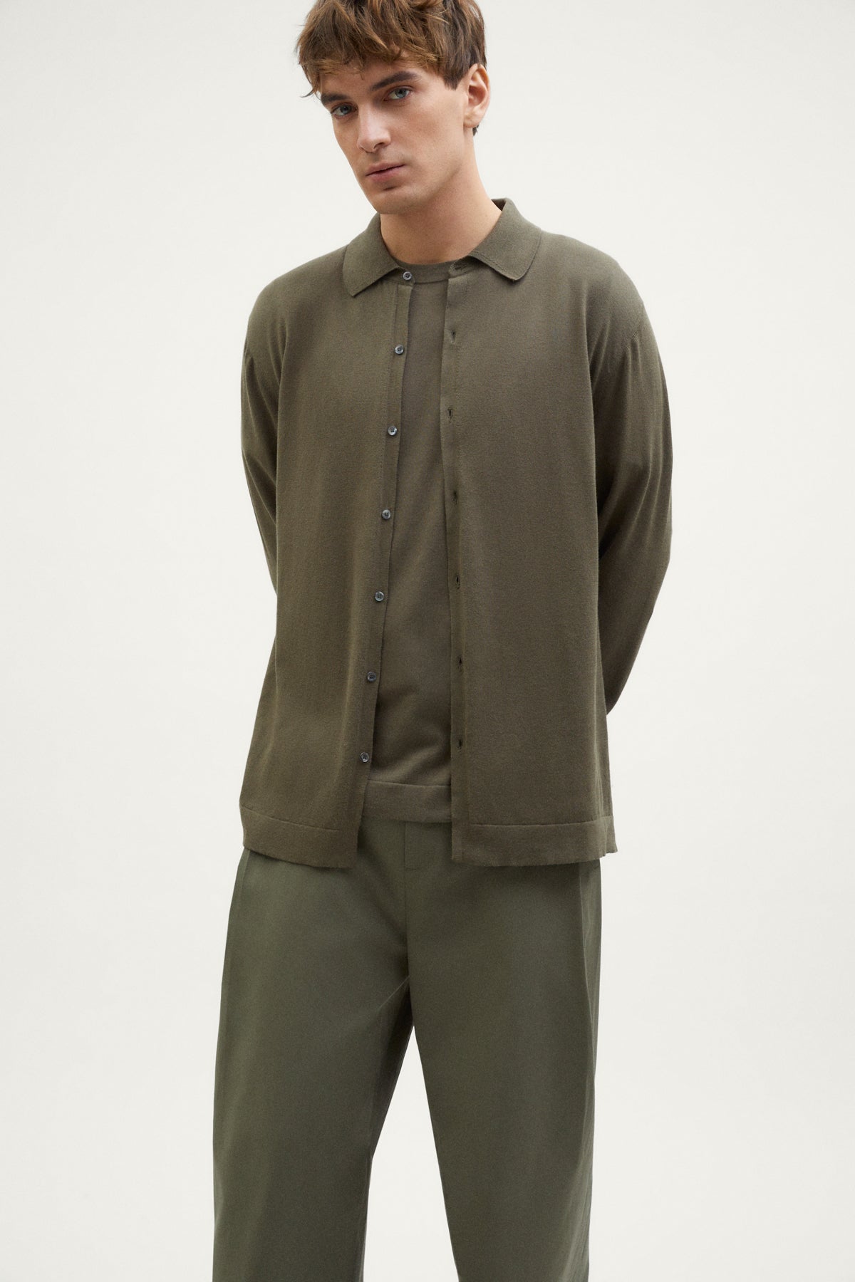 the organic cotton knit t shirt kaki green