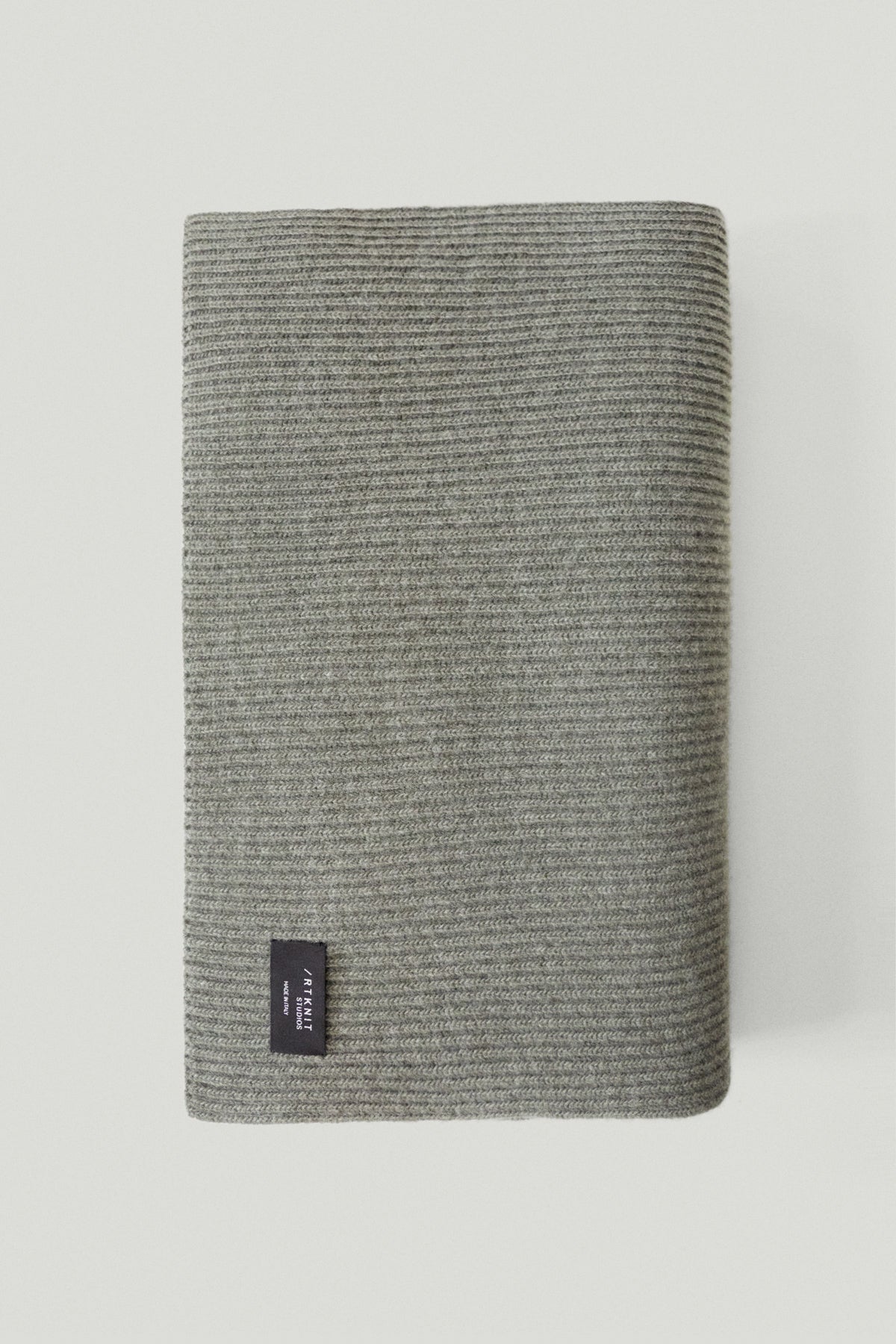 The Woolen Ribbed Scarf - green