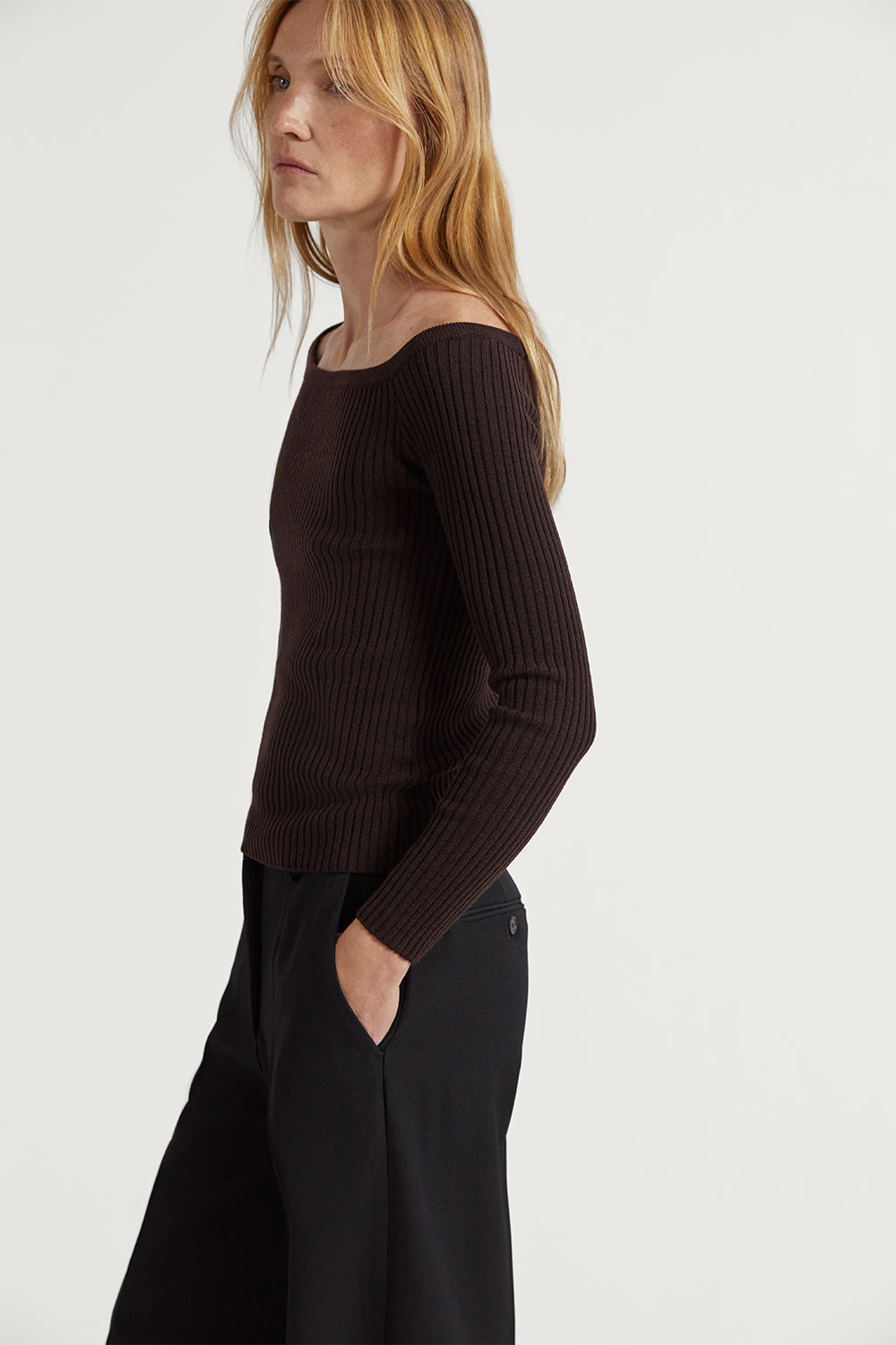 The Merino Wool Off-The-Shoulder Top Ebony