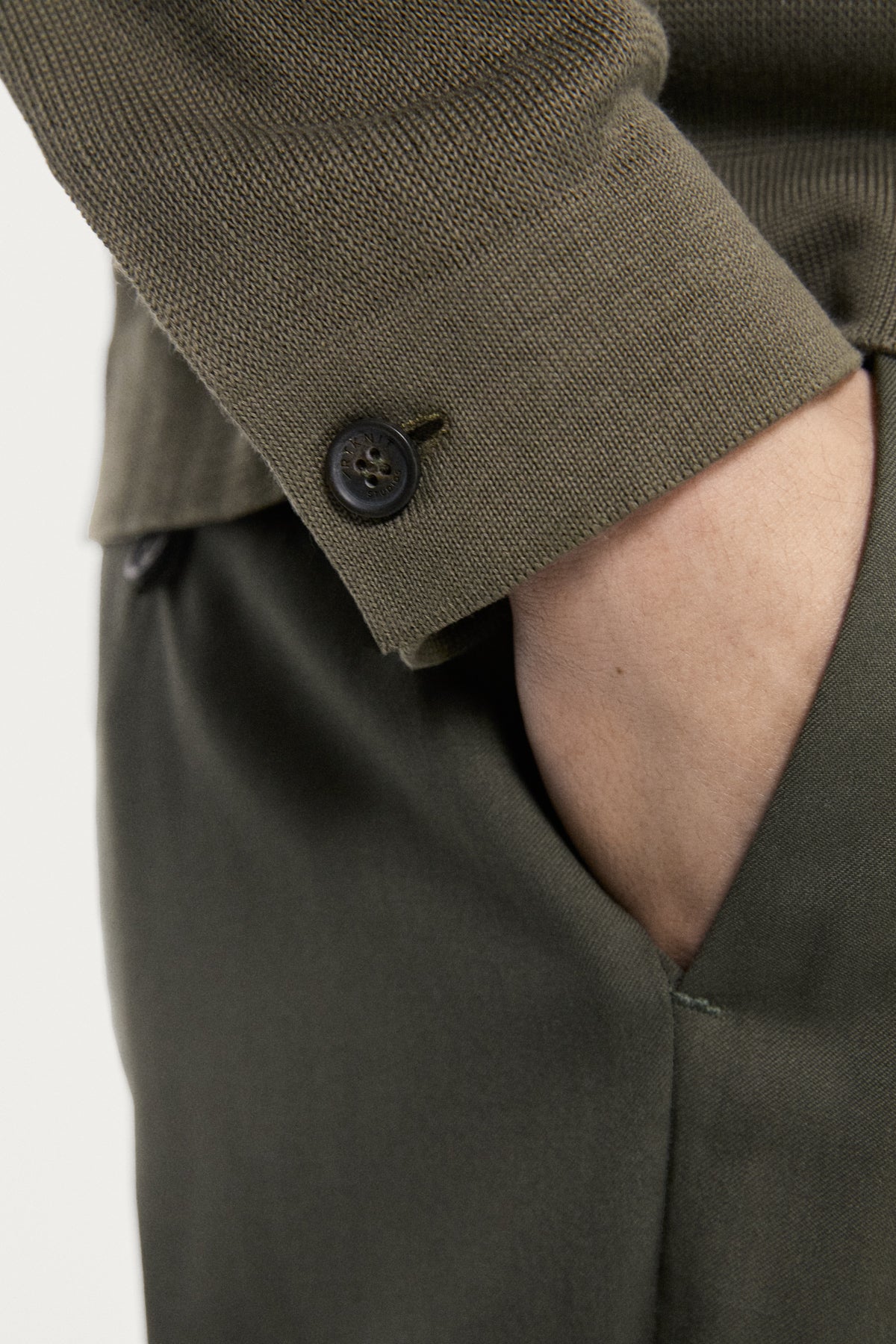 The Organic Cotton Boxy Jacket kaki green