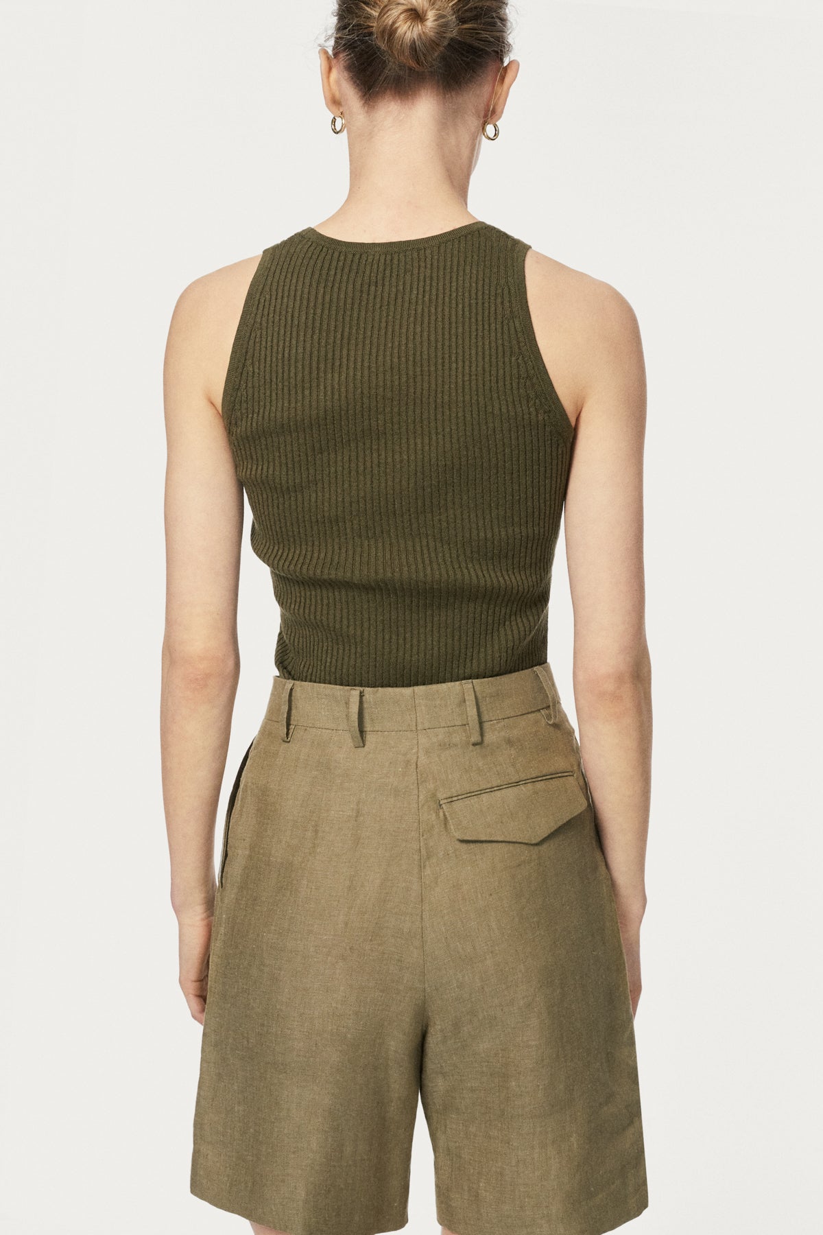 The Linen Twill Shorts - sage green