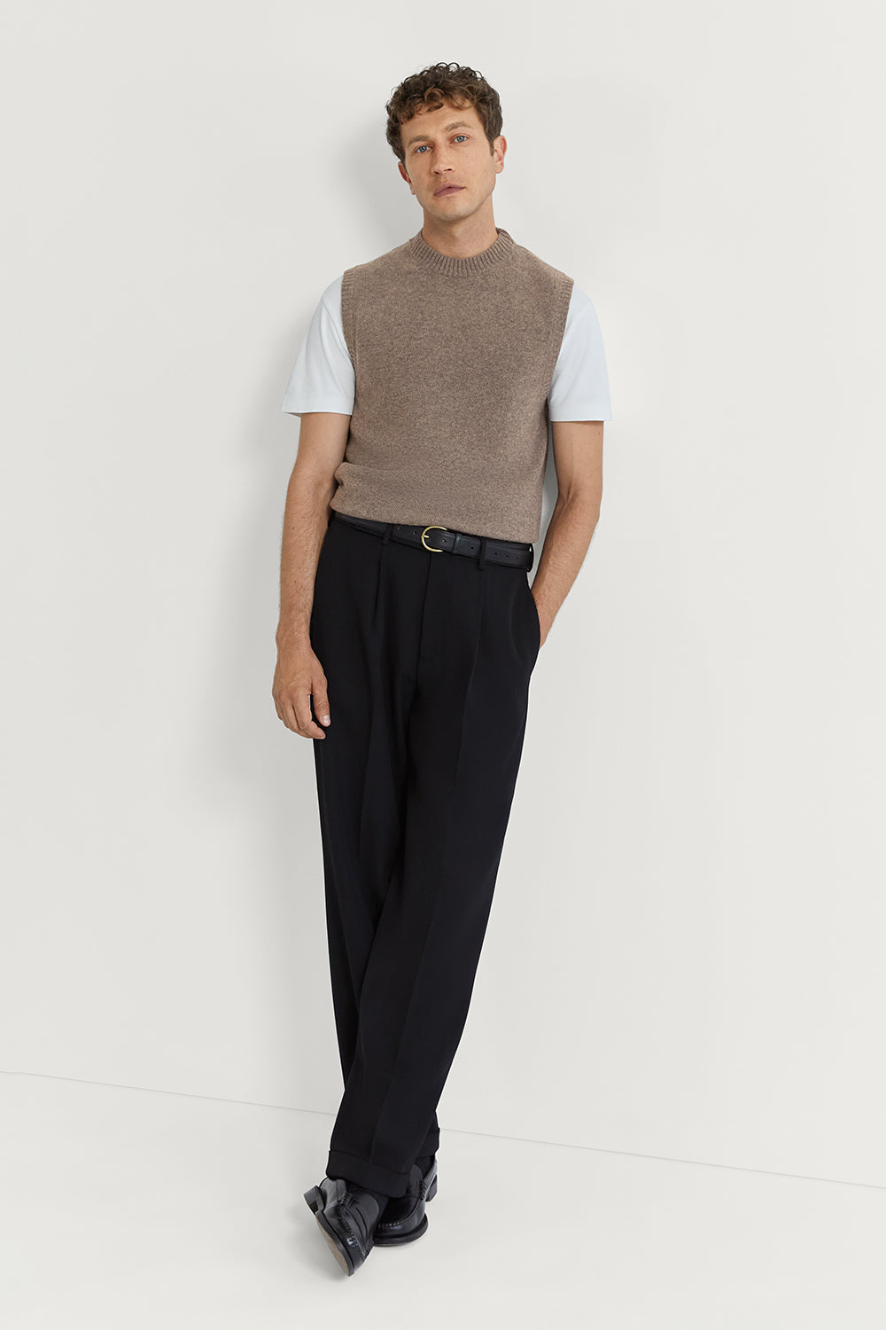 The Woolen Vest Taupe
