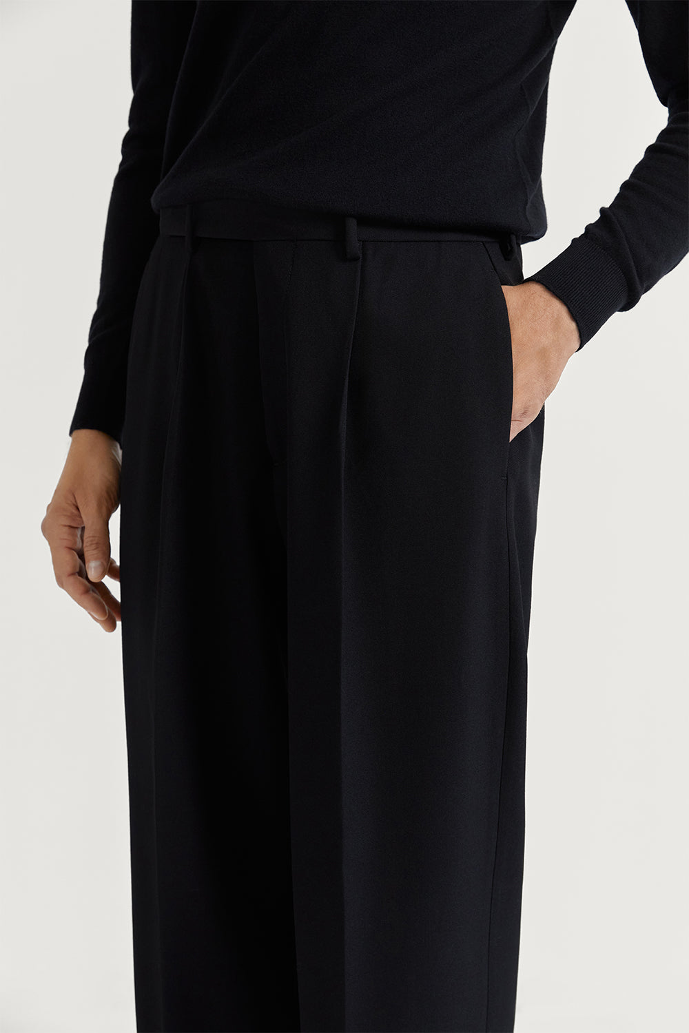 The Wool Gabardine Wide Pants Black