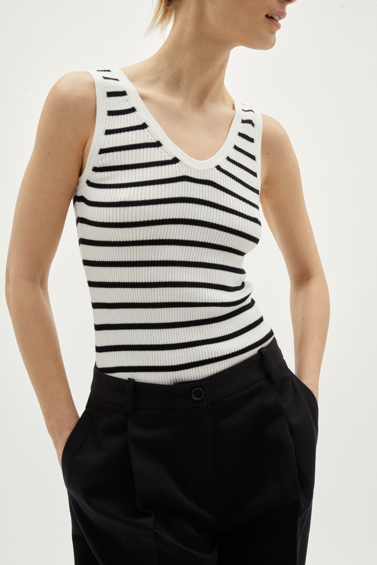 the organic cotton ribbed v neck tank top stripes