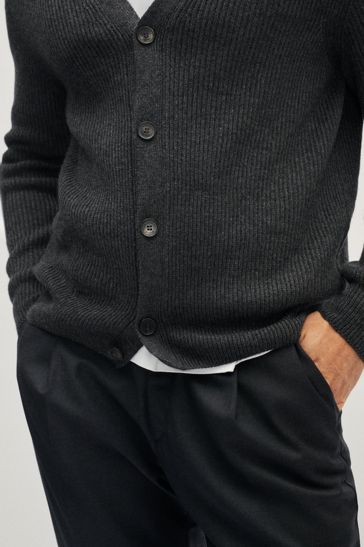 The ReCashmere Cardigan - grey