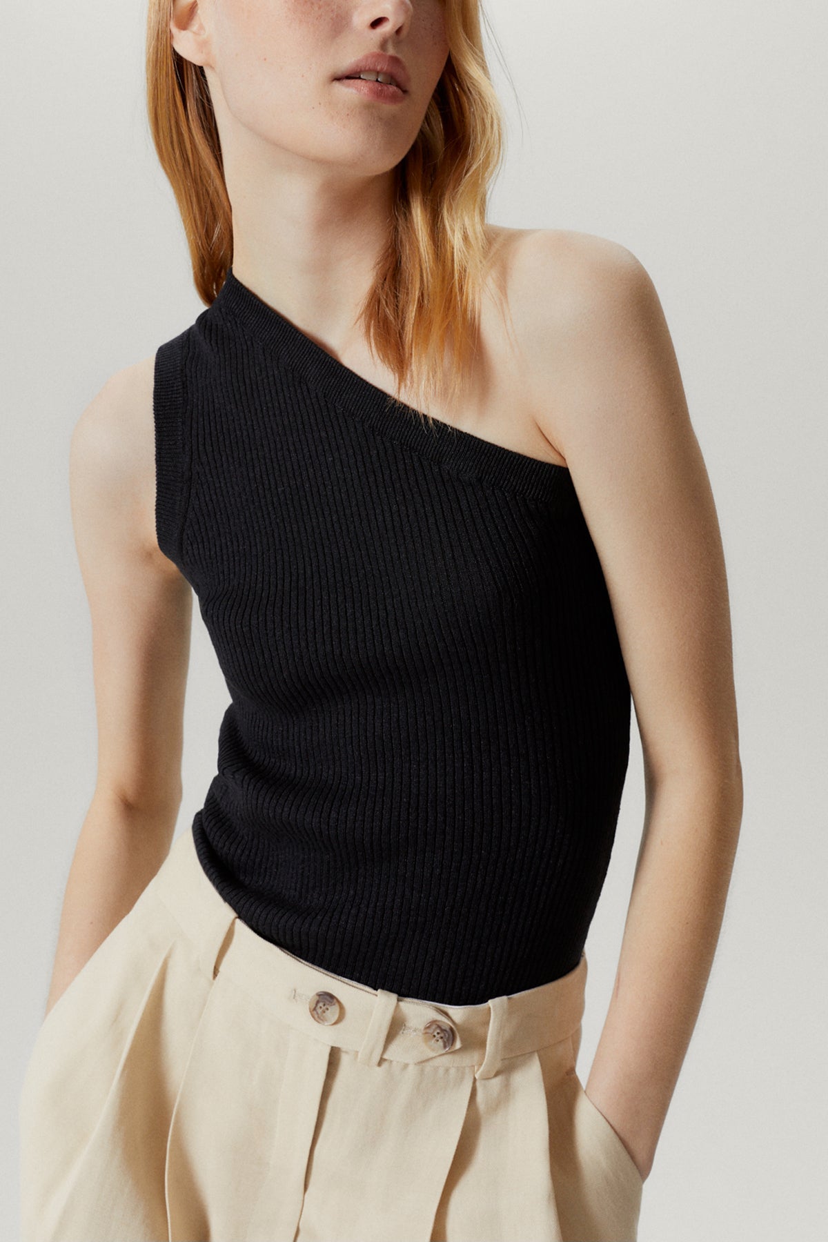 One-Shoulder-Top aus Leinen/Baumwolle