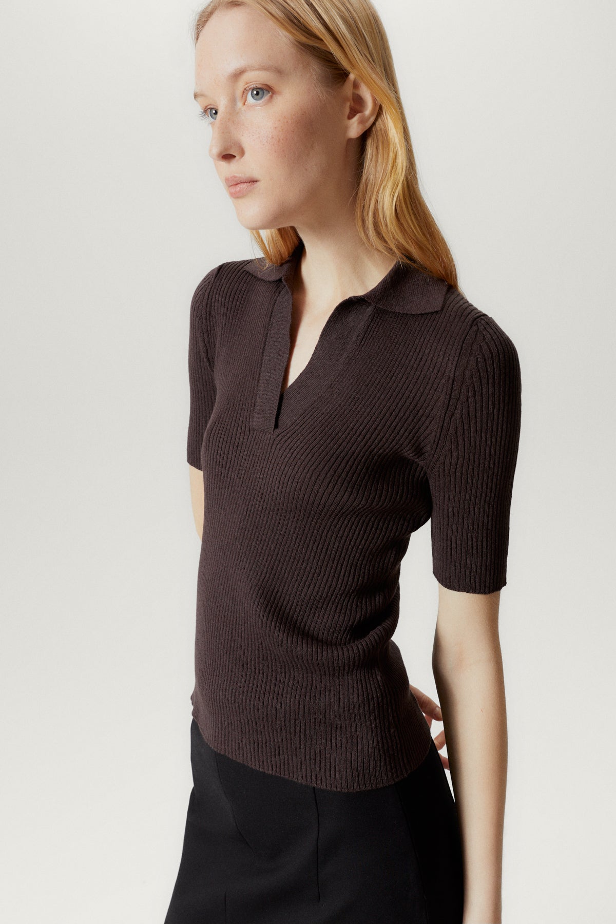 the linen cotton ribbed polo brown