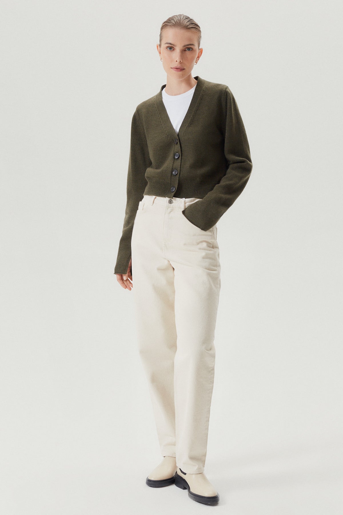 the merino wool crop cardigan military green