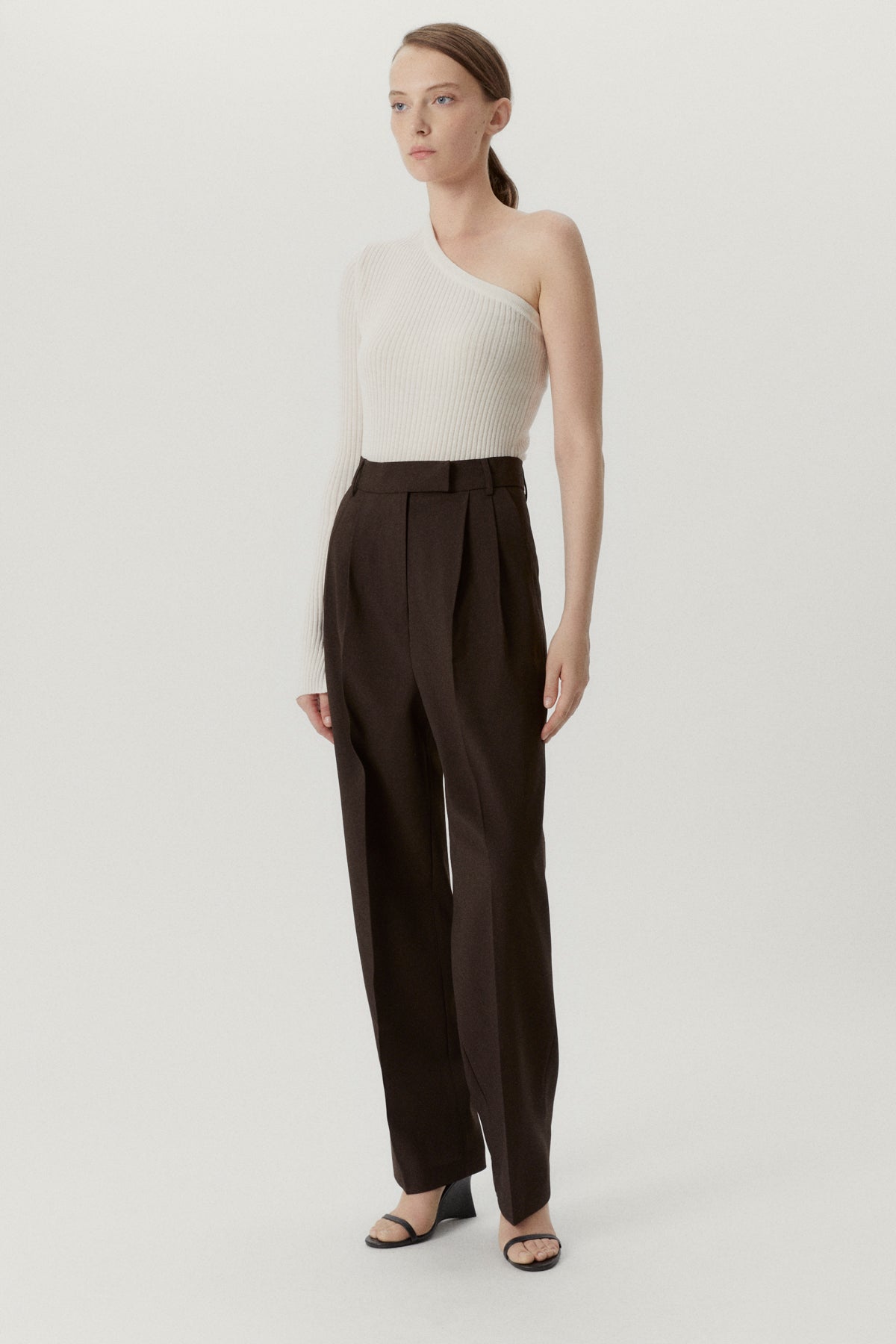 the merino wool one shoulder top snow white